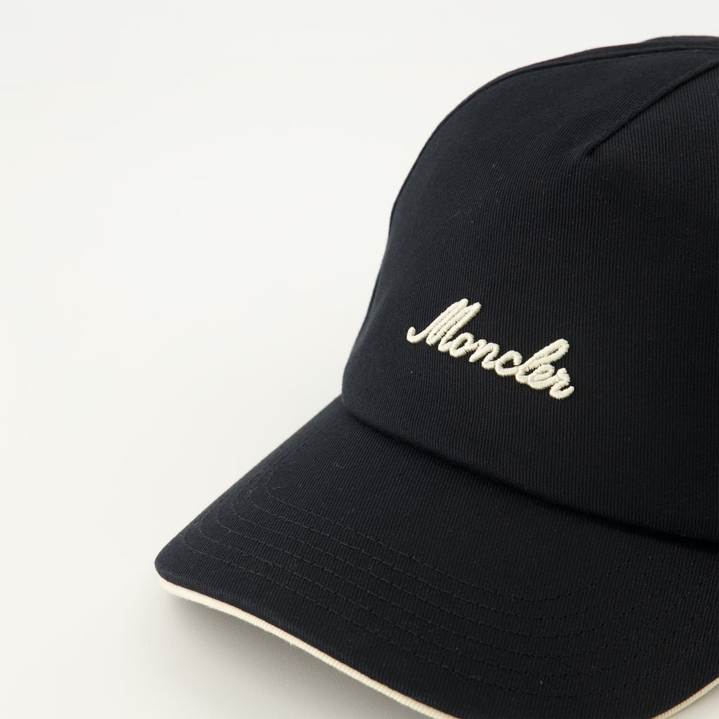 Image de l'article Casquette à logo noir de la marque Moncler pour Homme - Saison Printemps-Été 2026 - Vue détaillée_3