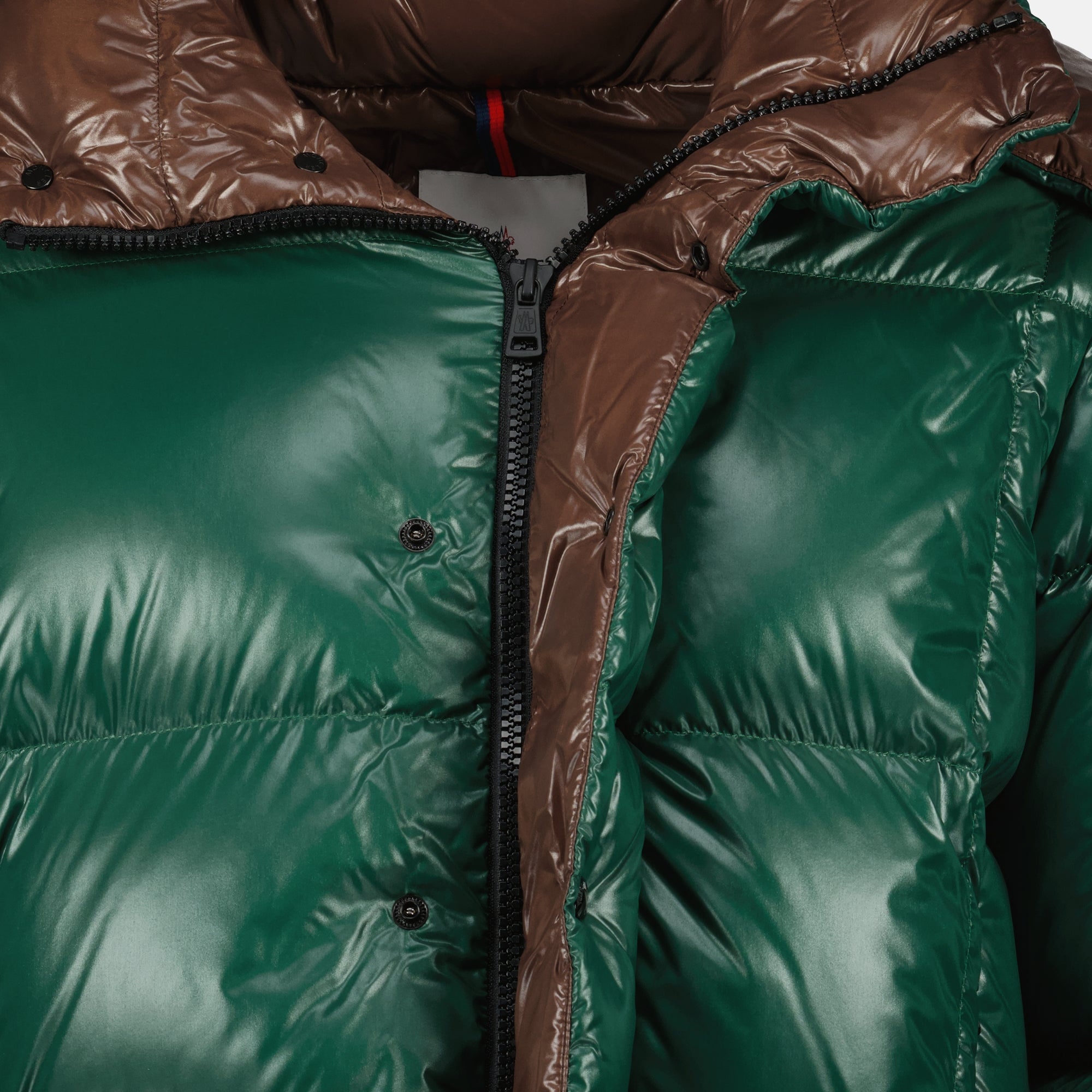 Imagem do artigo Doudoune Parana em kaki da marca Moncler para Homem - Coleção Outono-Inverno 2025 - Vista Detalhada_1