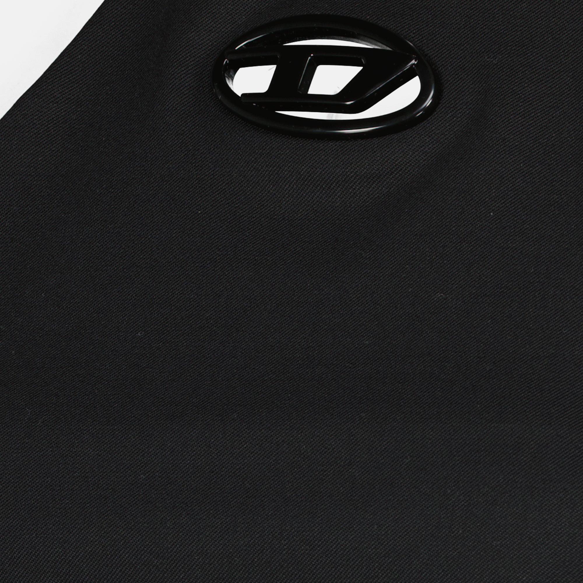 Image de l'article Top T-Elma noir de la marque Diesel pour Femme - Saison Printemps-Été 2026 - Vue détaillée_1