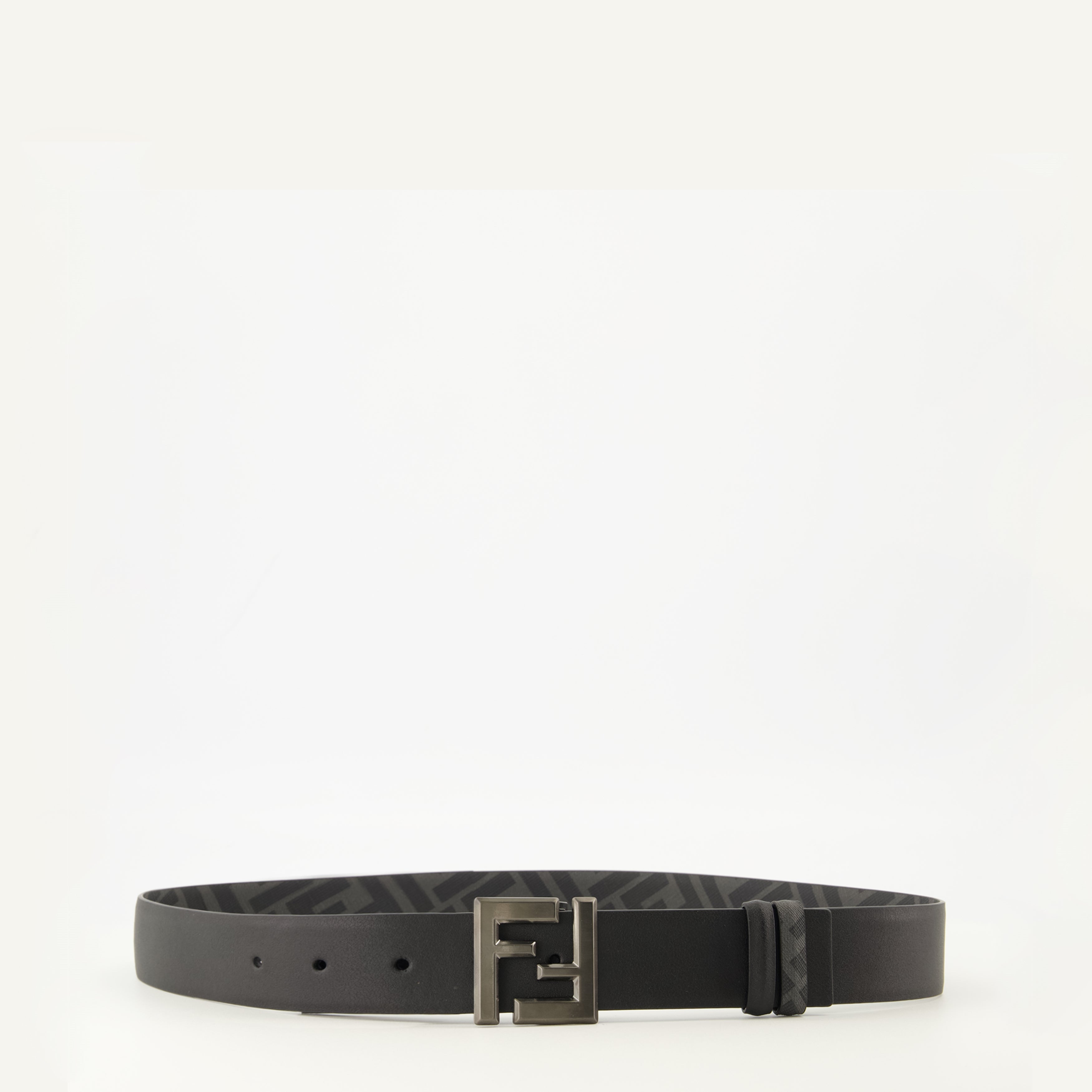 Image de l'article Ceinture FF Squared réversible noir de la marque Fendi pour Homme - Saison Automne-Hiver 2025 - Vue de Face