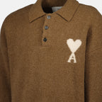 Bild des Alpaka-Polohemds der Marke Ami PARIS für Unisex - Herbst-Winter 2025 - Detailansicht_2