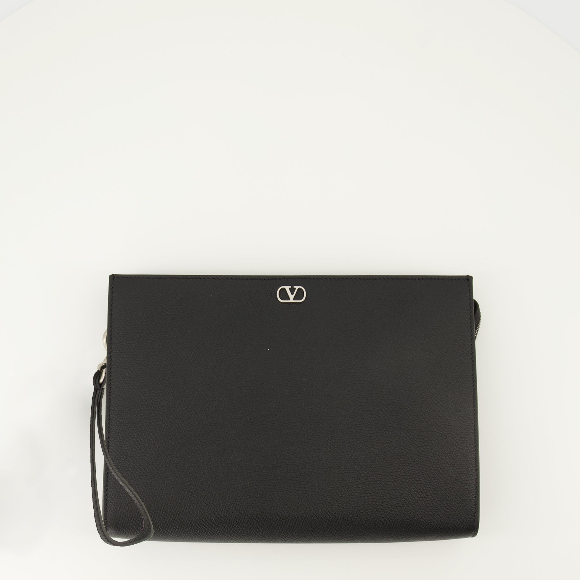 Image of the Vlogo pouch item by Valentino Garavani for Men - Autumn-Winter 2025 - Front View