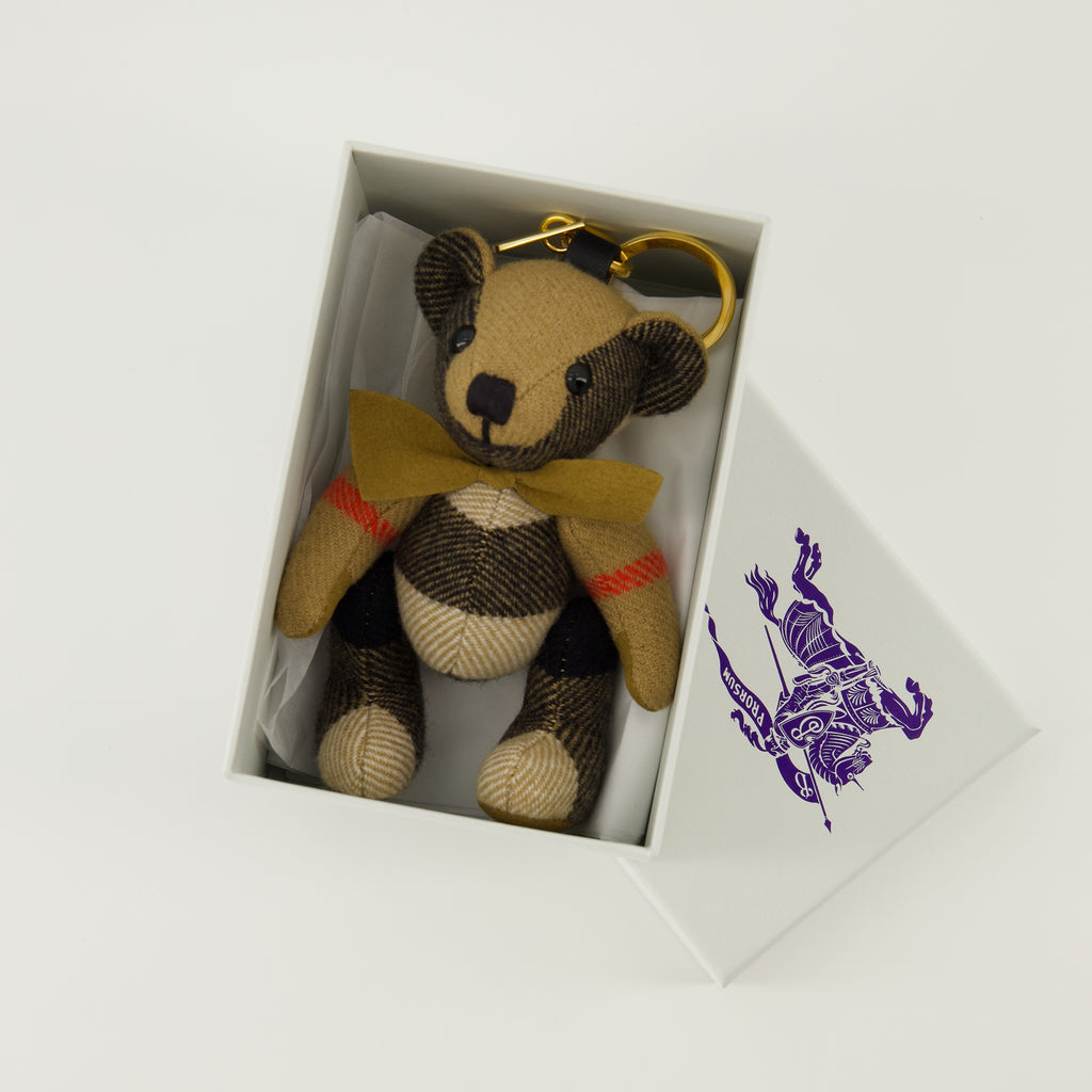 バーバリーの女性用トーマスベアチェックタペストリーキーチェーンの画像 - 2026年春夏シーズン - 詳細ビュー_3