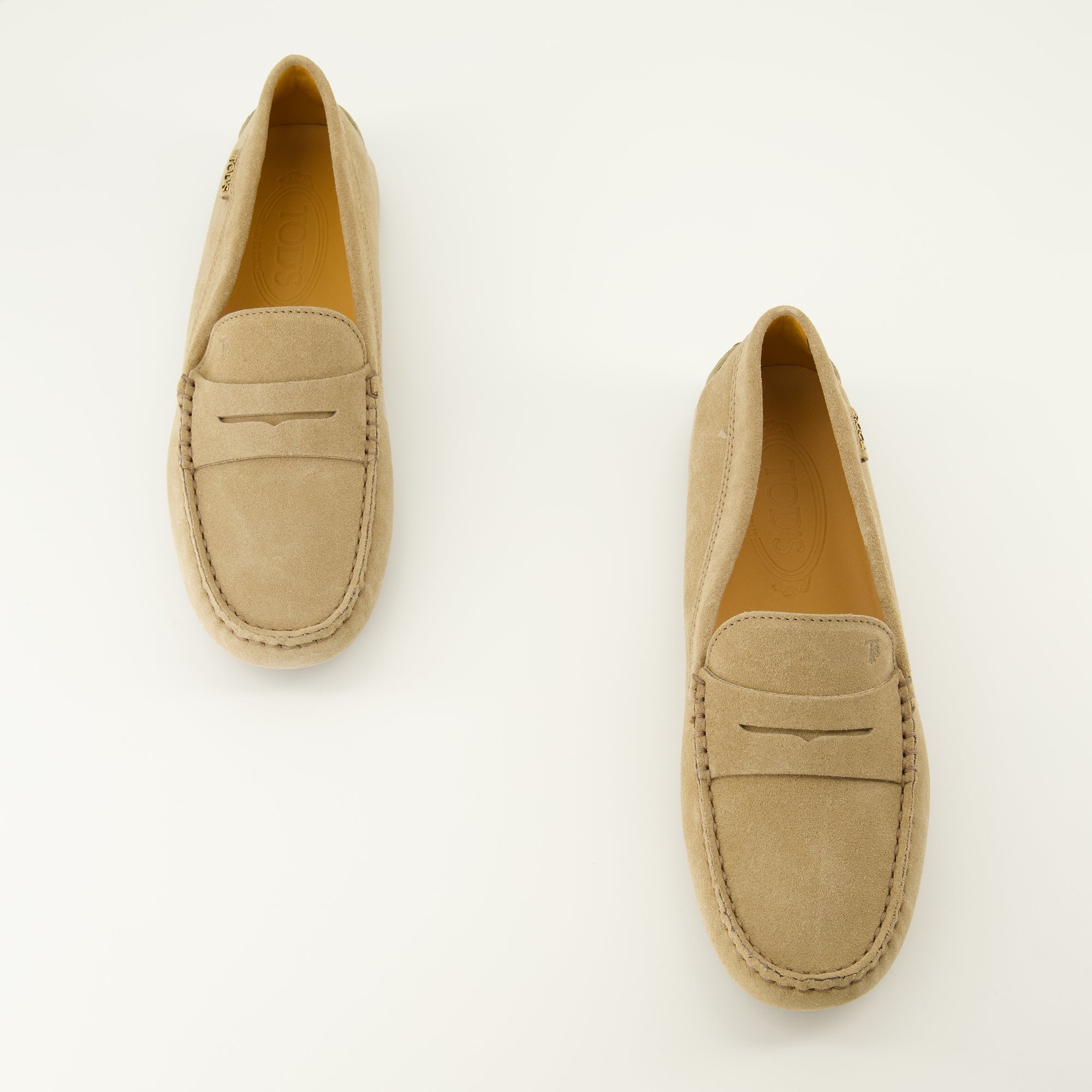 Image de l'article Mocassins Gommino de la marque Tod's pour Femme - Saison Automne-Hiver 2025 - Vue de dessus paire de chaussure