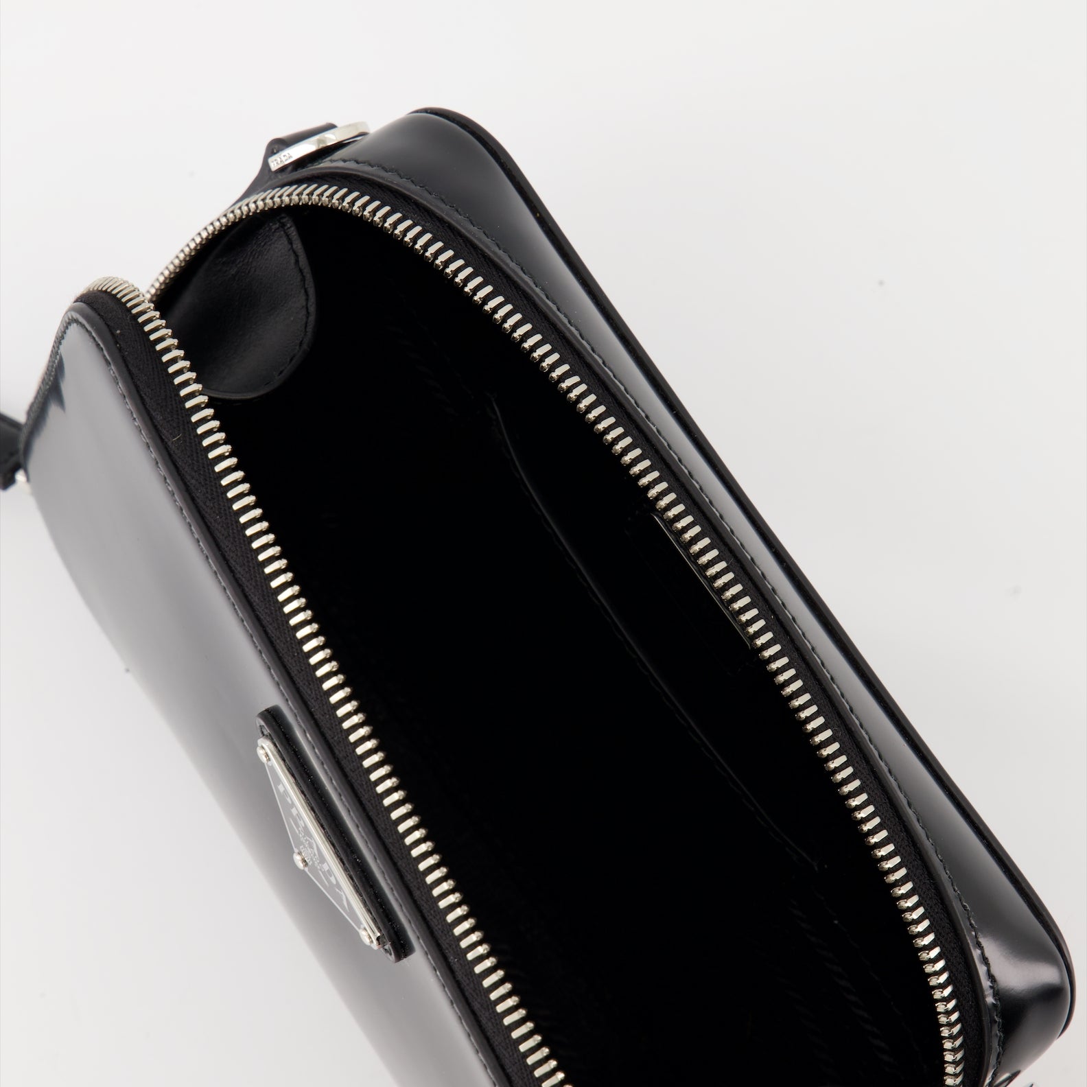 Pochettes Sac Brique en cuir brossé Prada Noir Homme