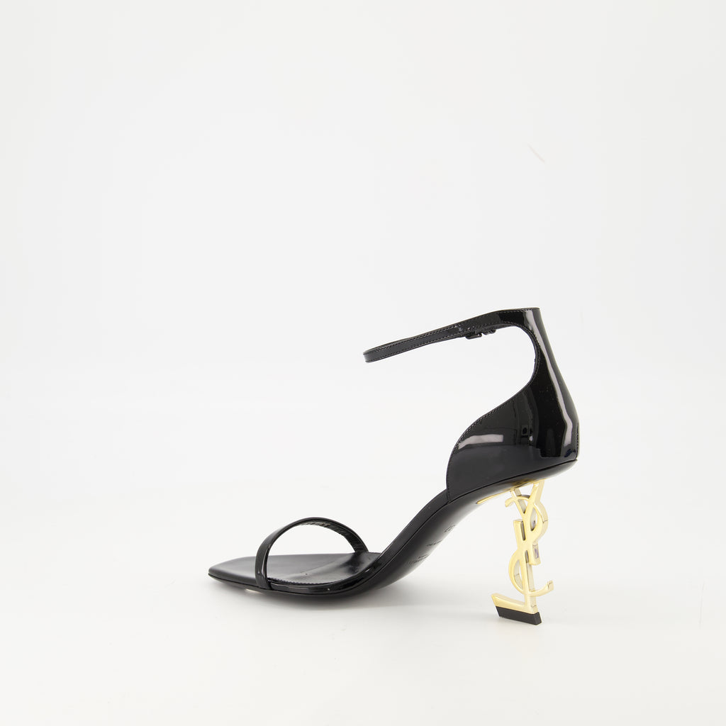 Imagem dos sapatos Opyum da marca Saint Laurent para mulheres - Temporada Outono-Inverno 2025 - Vista três quartos traseira direita