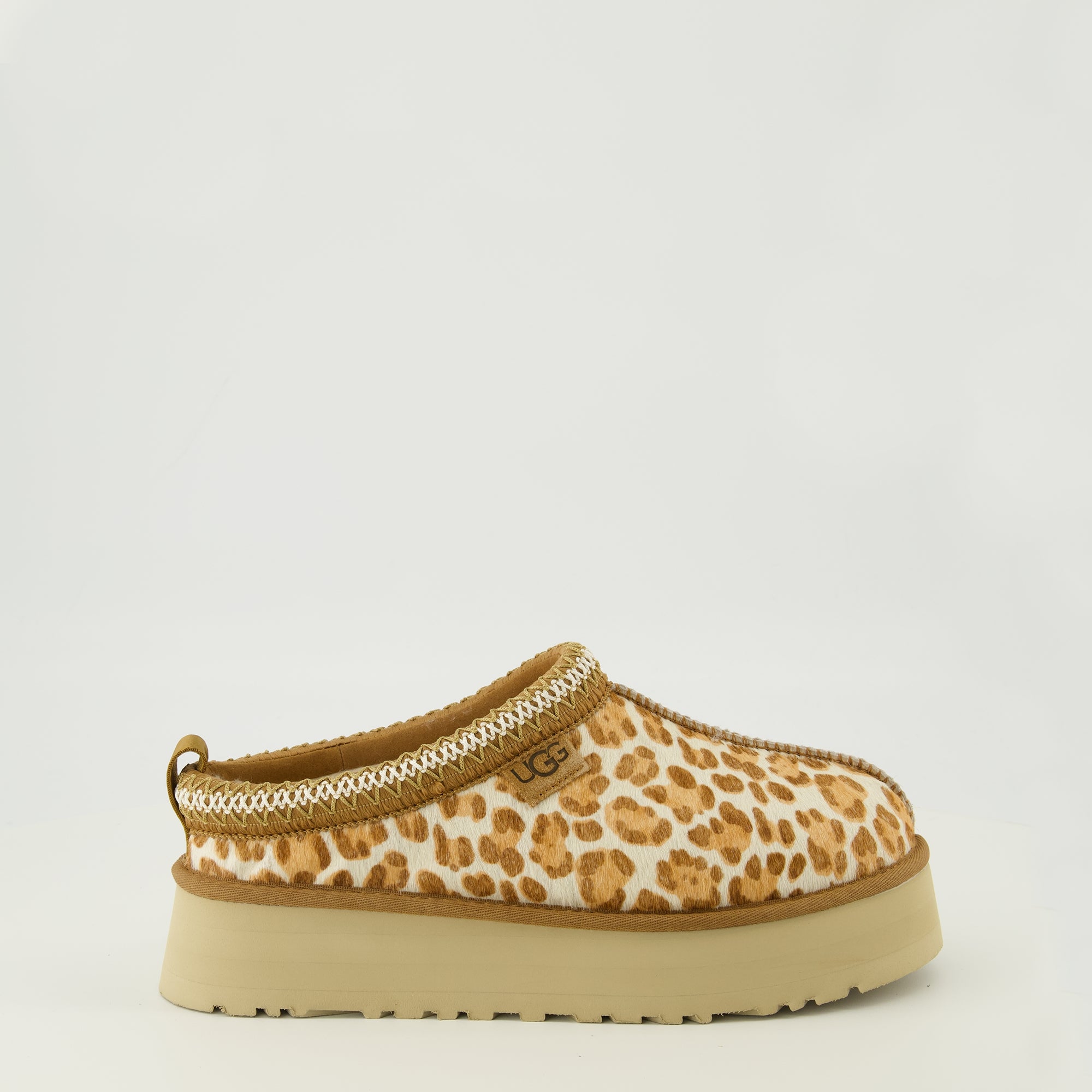Image de l'article Mules Tazz Plains léopard de la marque Ugg pour Femme - Saison Printemps-Été 2026 - Vue latérale droite