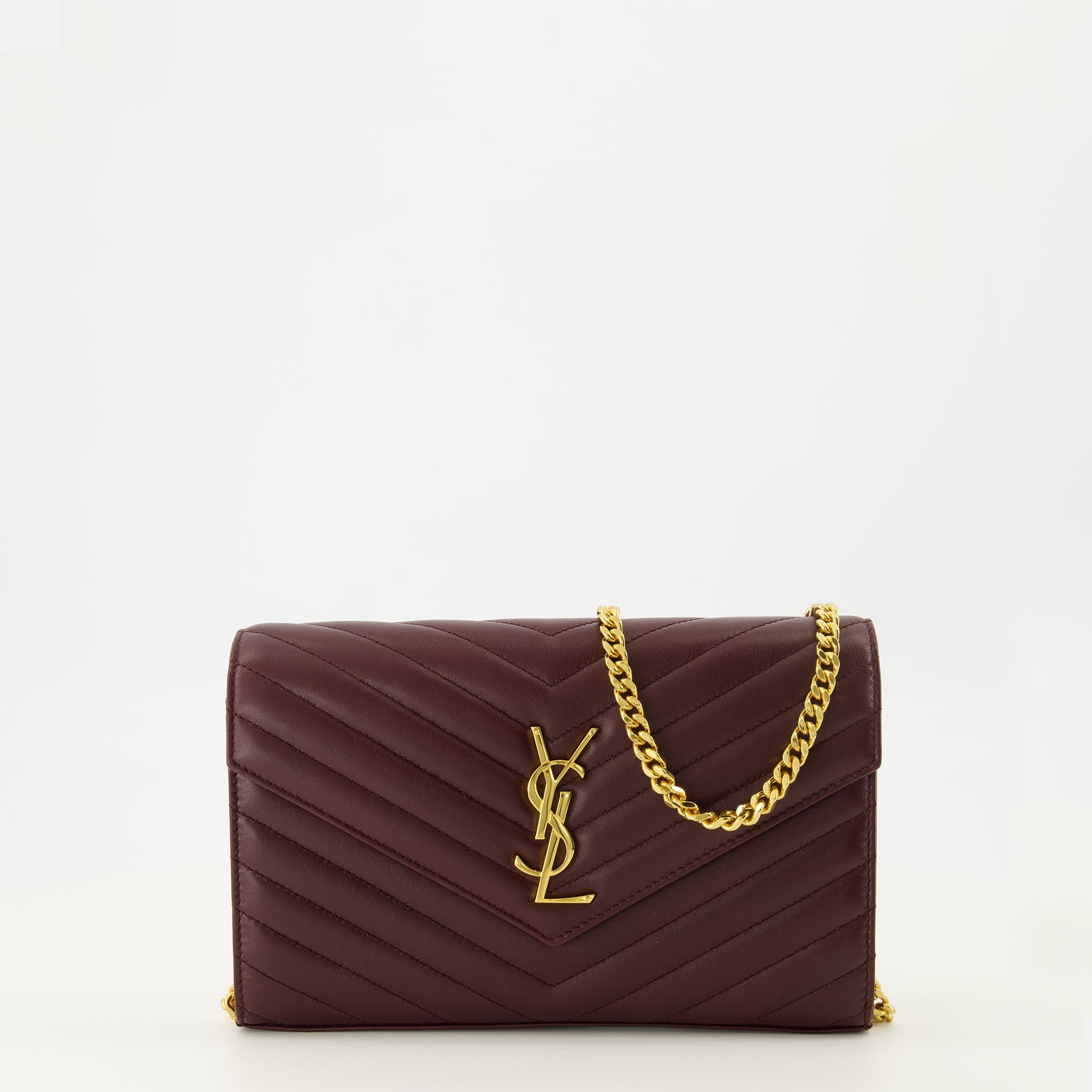 Image of the Cassandre Bordeaux Chain Wallet by Saint Laurent for Women - Fall-Winter 2025 - Front View