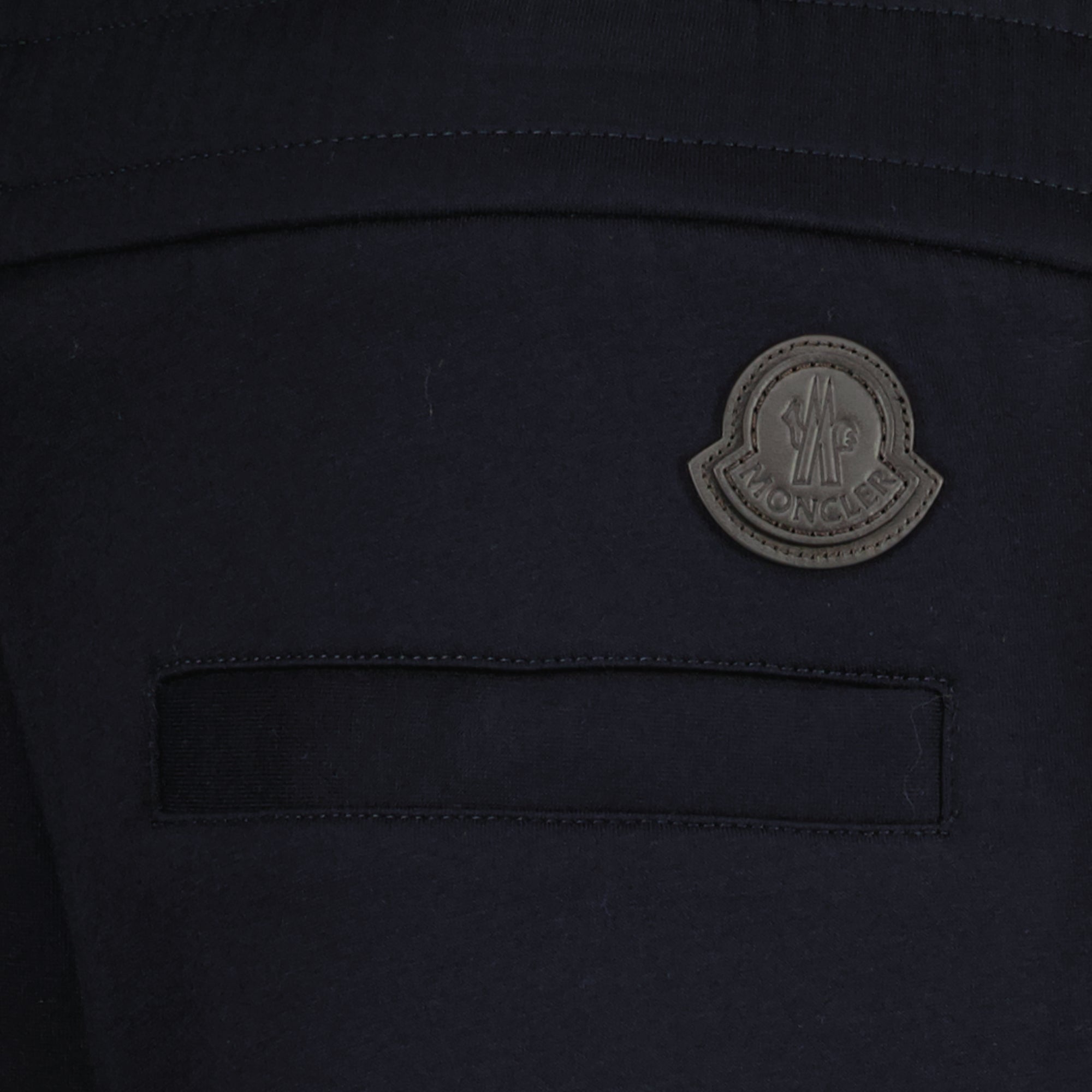 Image de l'article Pantalon de survêtement bleu marine de la marque Moncler pour Homme - Saison Printemps-Été 2026 - Vue détaillée_1
