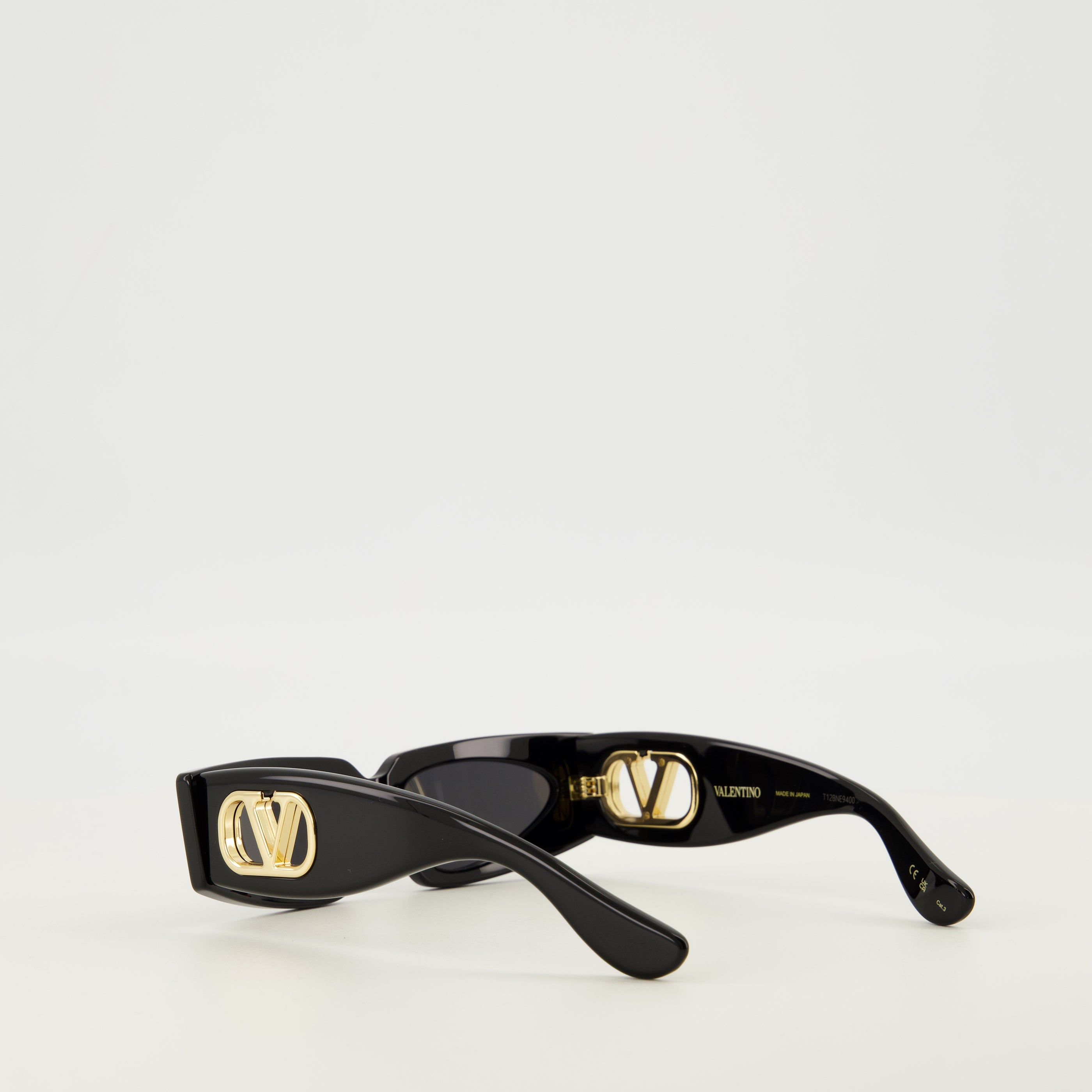 Lunettes VLogo Black Sunglasses Valentino Garavani Noir Femme