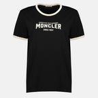 Image de l'article T-shirt à logo floqué noir de la marque Moncler pour Femme - Saison Printemps-Été 2026 - Vue de Face