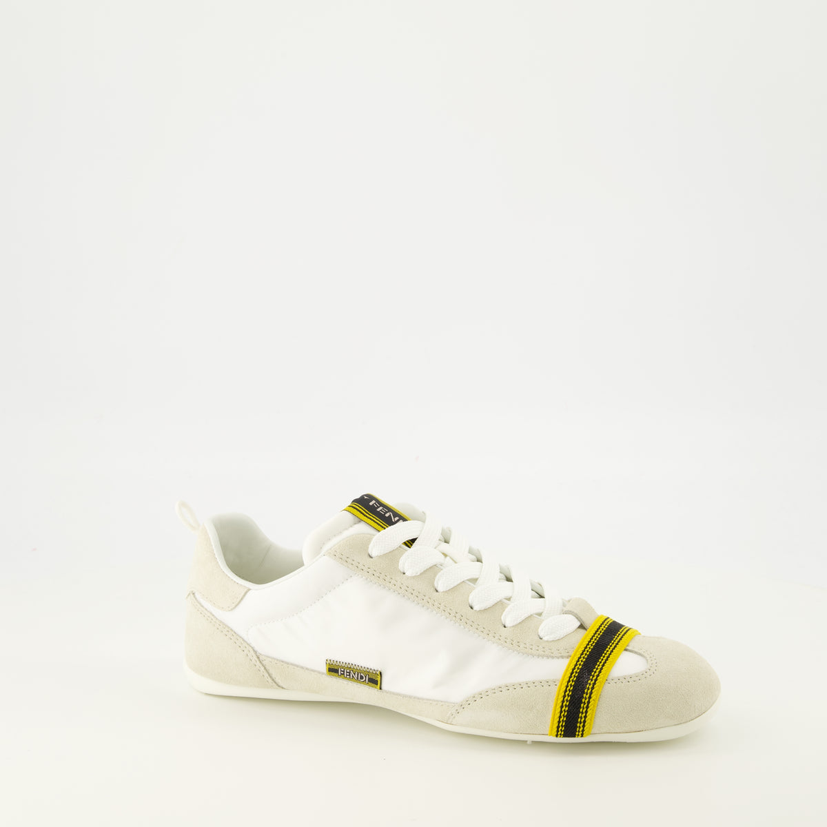 Baskets Baskets blanches à étiquette logo Fendi Blanc Femme
