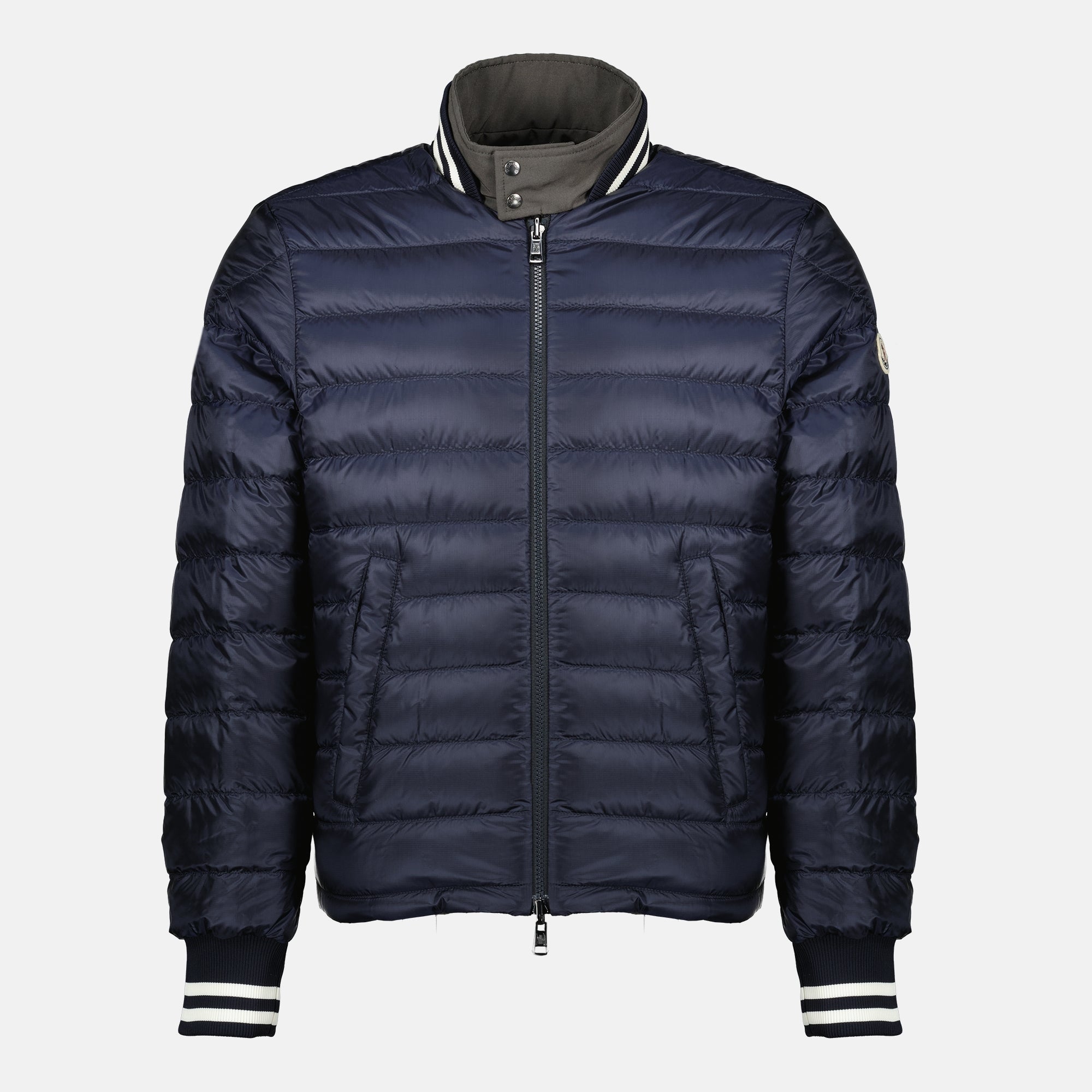 Image de l'article Bomber réversible Prieure gris de la marque Moncler pour Homme - Saison Printemps-Été 2026 - Vue de Dos