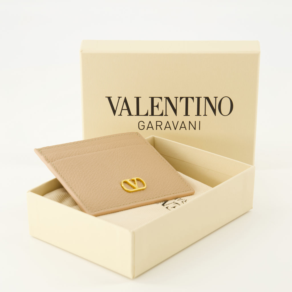Image of the beige Vlogo card holder by Valentino Garavani for Women - Spring-Summer 2026 - Detailed View 3
