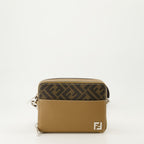 Sacs bandoulière Mini sac en cuir Fendi Marron Homme
