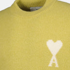 Image de l'article Pull Ami de coeur de la marque Ami PARIS pour Unisex - Saison Automne-Hiver 2025 - Vue détaillée_3