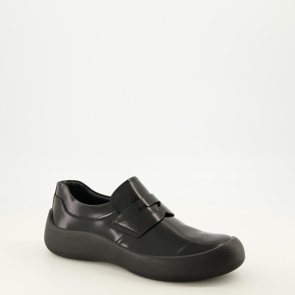 Mocassins Mocassins en cuir brossé noir Prada Noir Homme