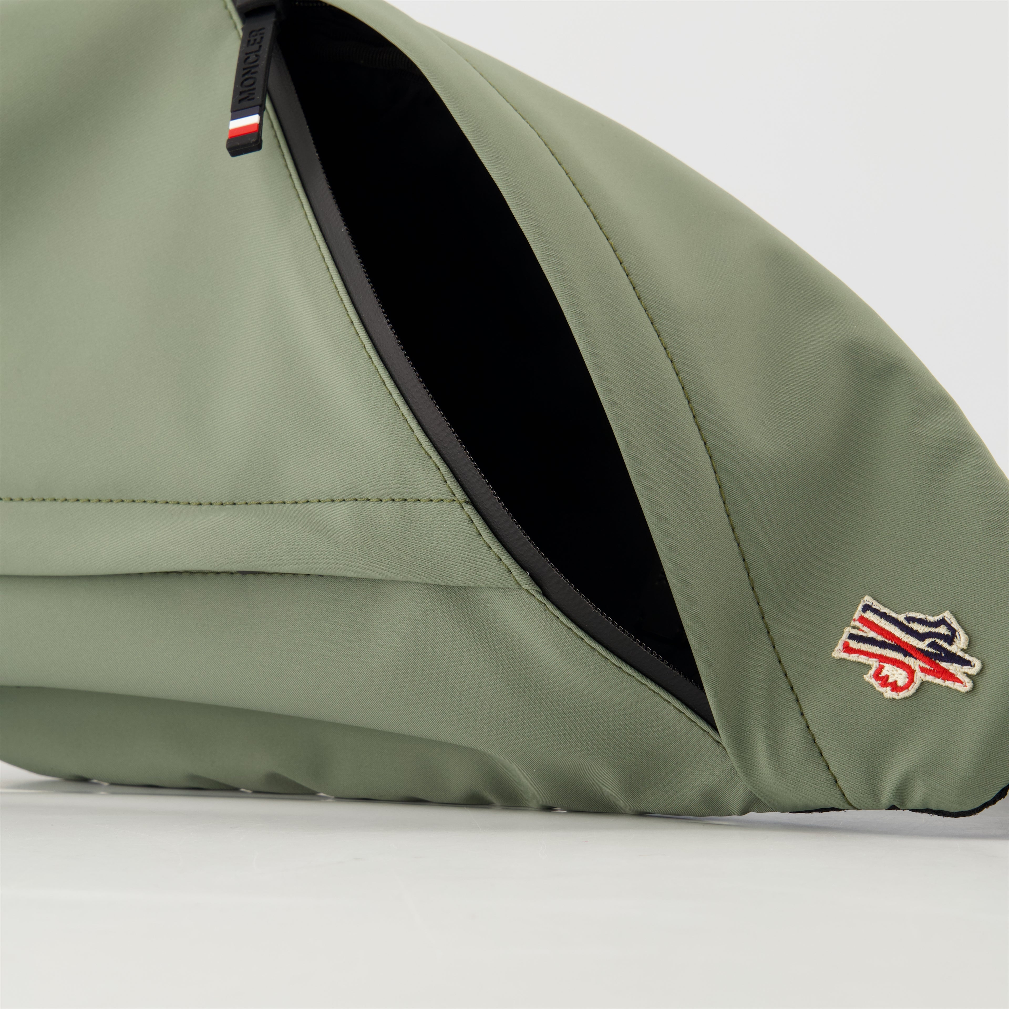 Bolsas de cinto Sac imperméable Moncler Grenoble Cáqui Homme