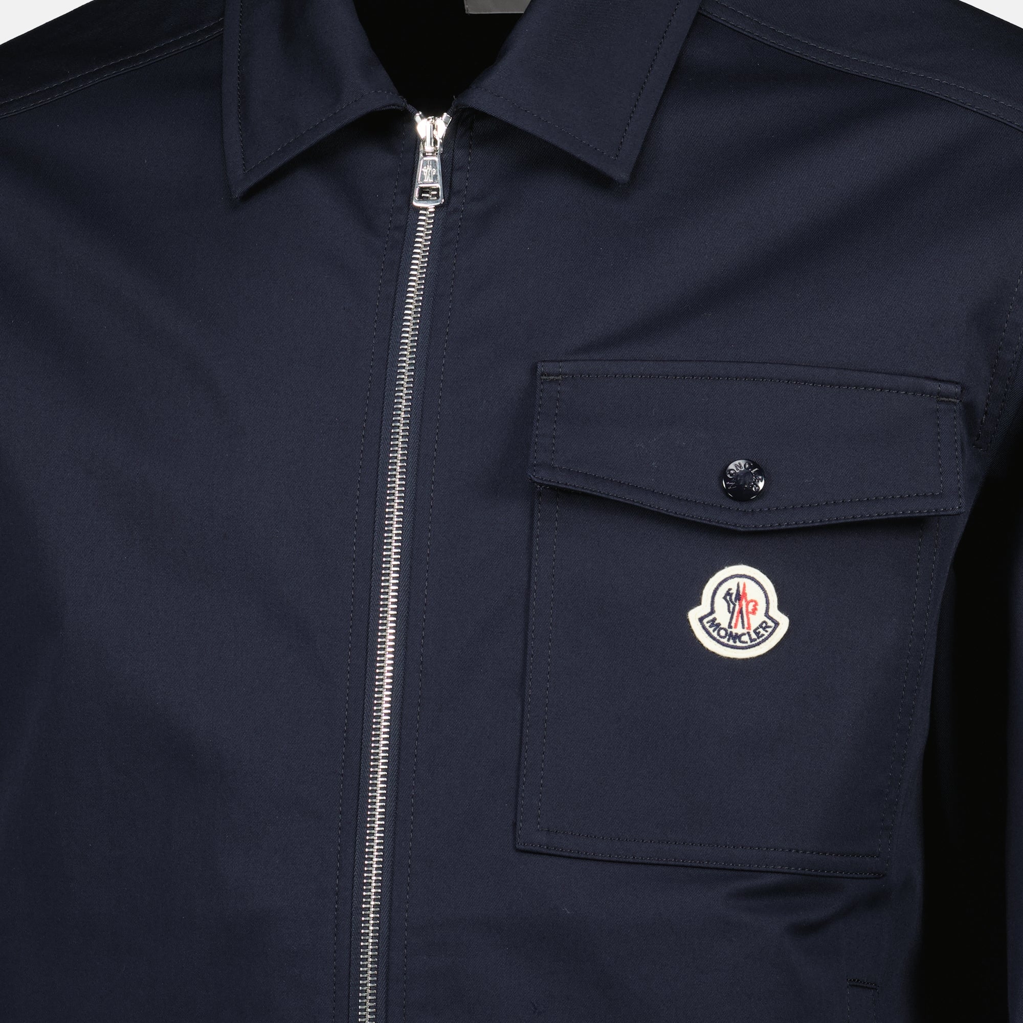 Image de l'article Surchemise en gabardine noir de la marque Moncler pour Homme - Saison Printemps-Été 2026 - Vue détaillée_2
