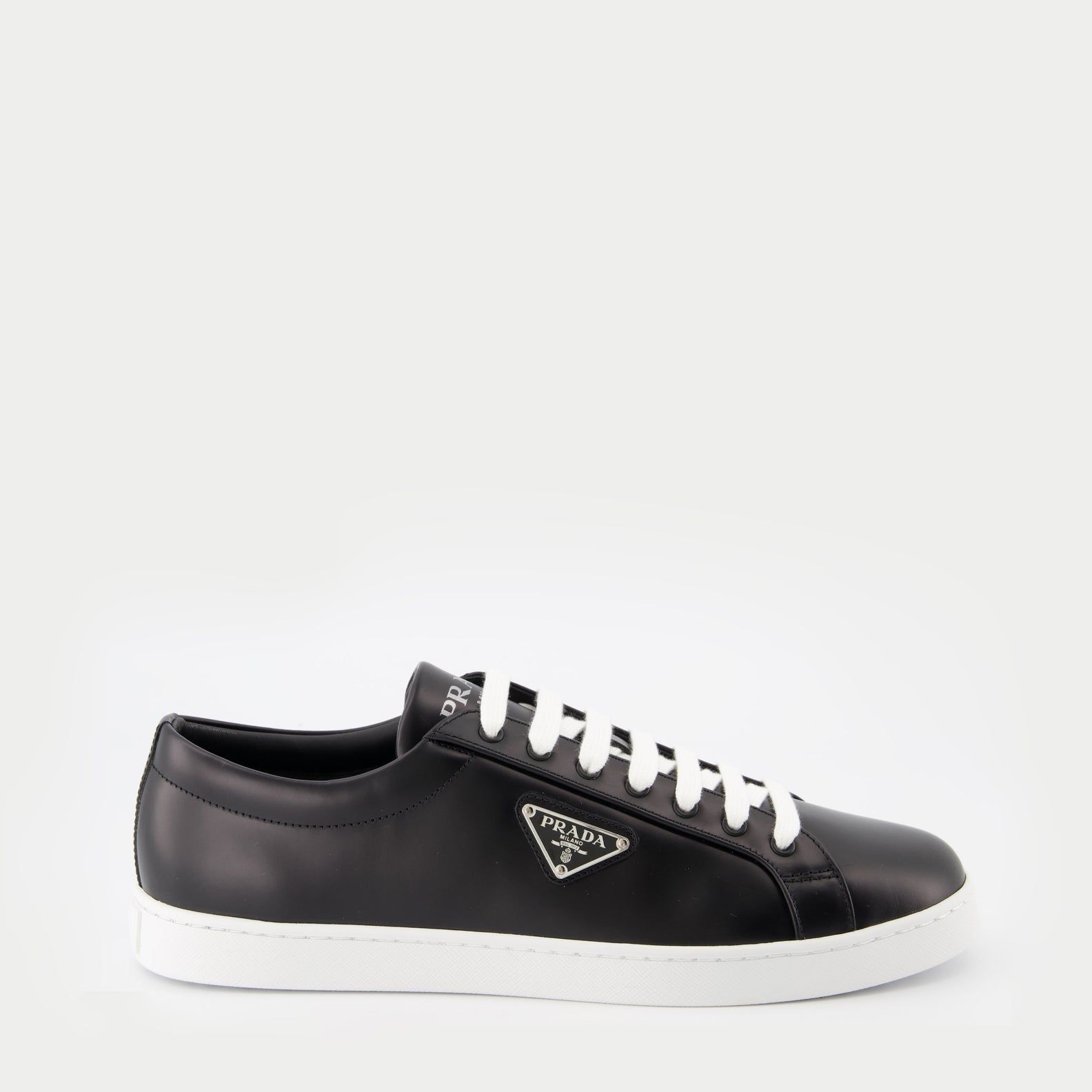 Baskets Baskets en cuir brossé Prada Noir Homme
