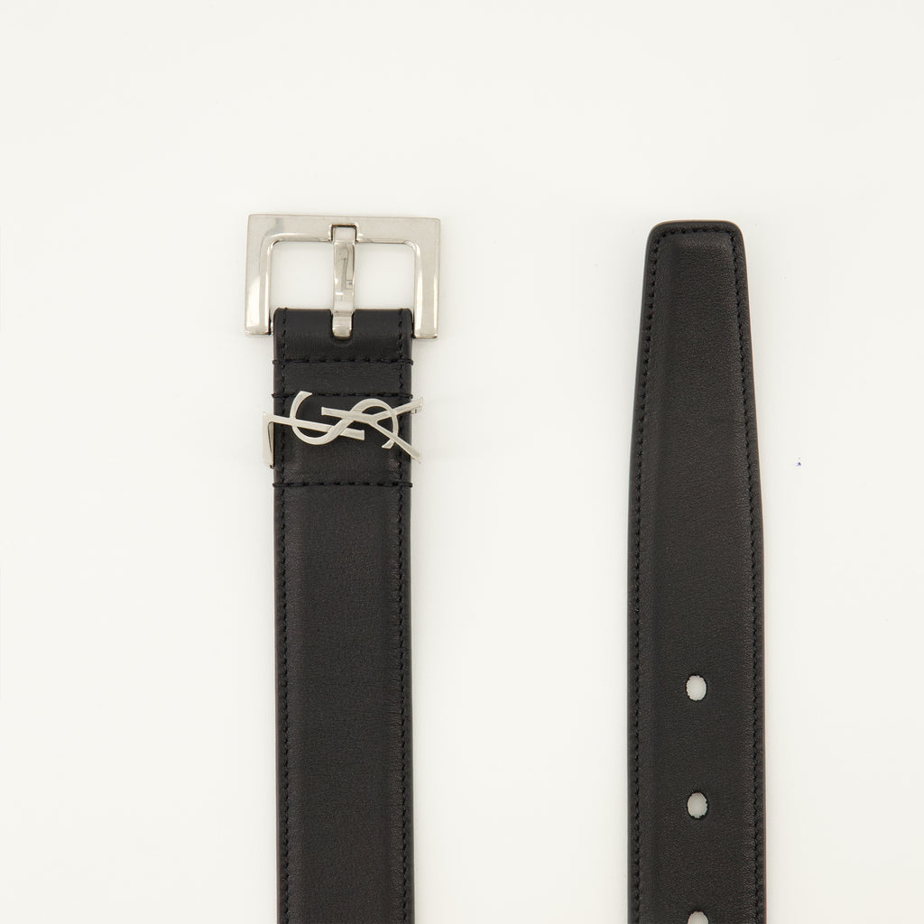 Image de l'article Ceinture Cassandre en cuir noir de la marque Saint Laurent pour Unisex - Saison Printemps-Été 2026 - Vue détaillée_2