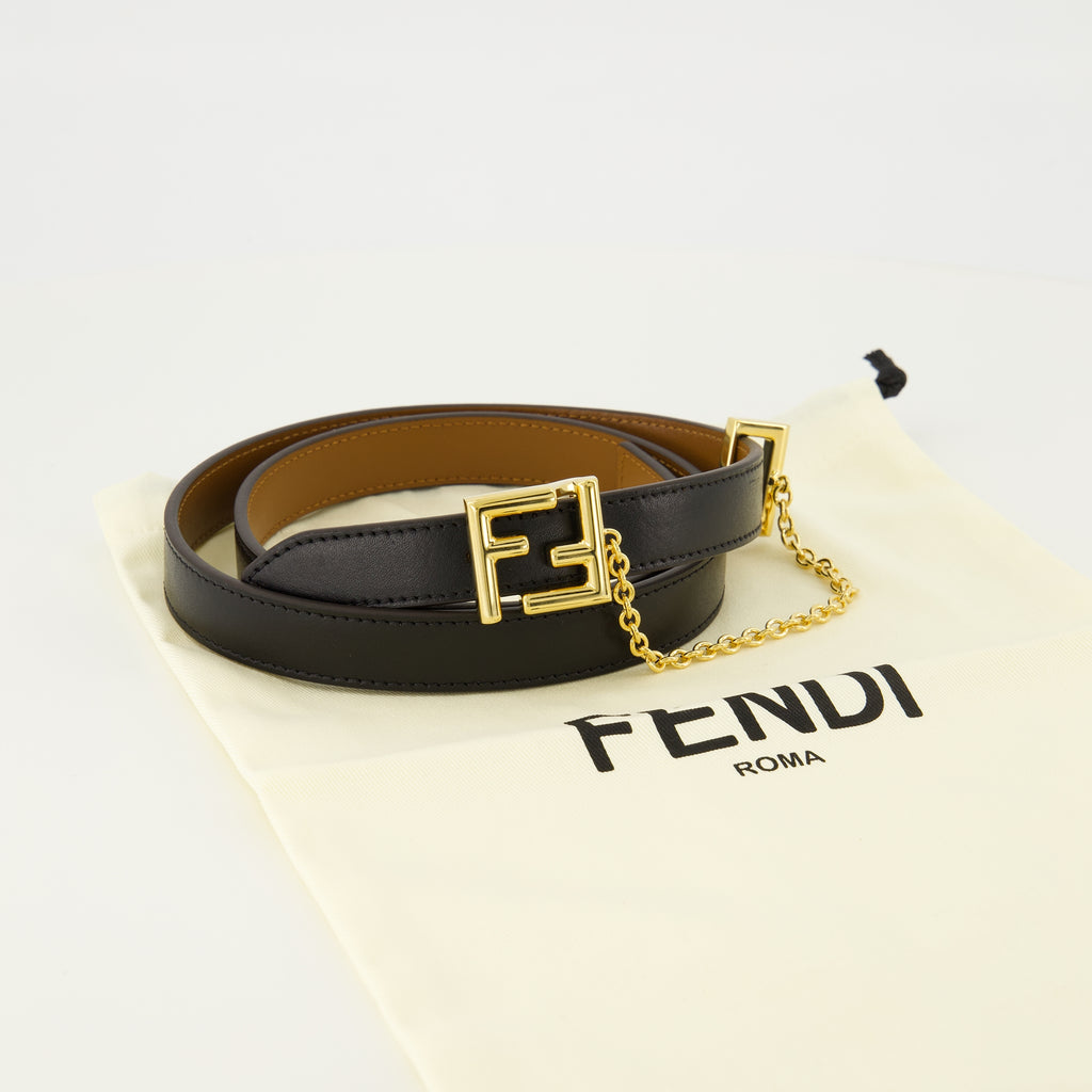 Image de l'article Ceinture FF réversible noir et marron de la marque Fendi pour Femme - Saison Printemps-Été 2026 - Vue détaillée_4