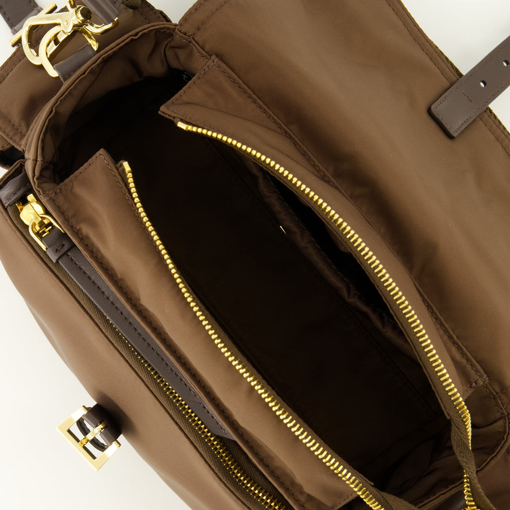 Sacs à main et épaule Bolso Explore en Re-Nylon Marrón Prada Marron Femme