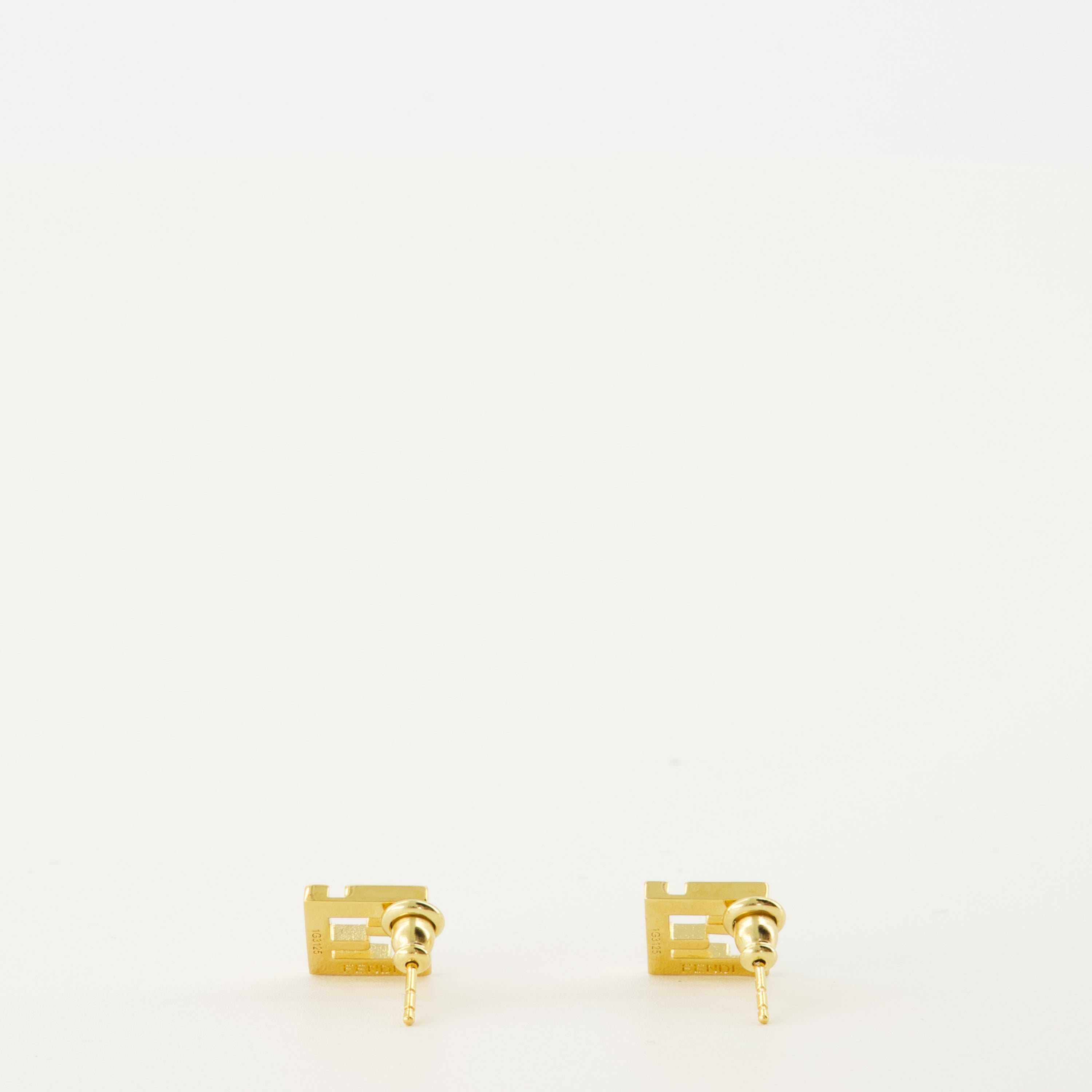 Image of the Forver bordeaux earrings from the brand Fendi for Women - Spring-Summer 2026 - Back View