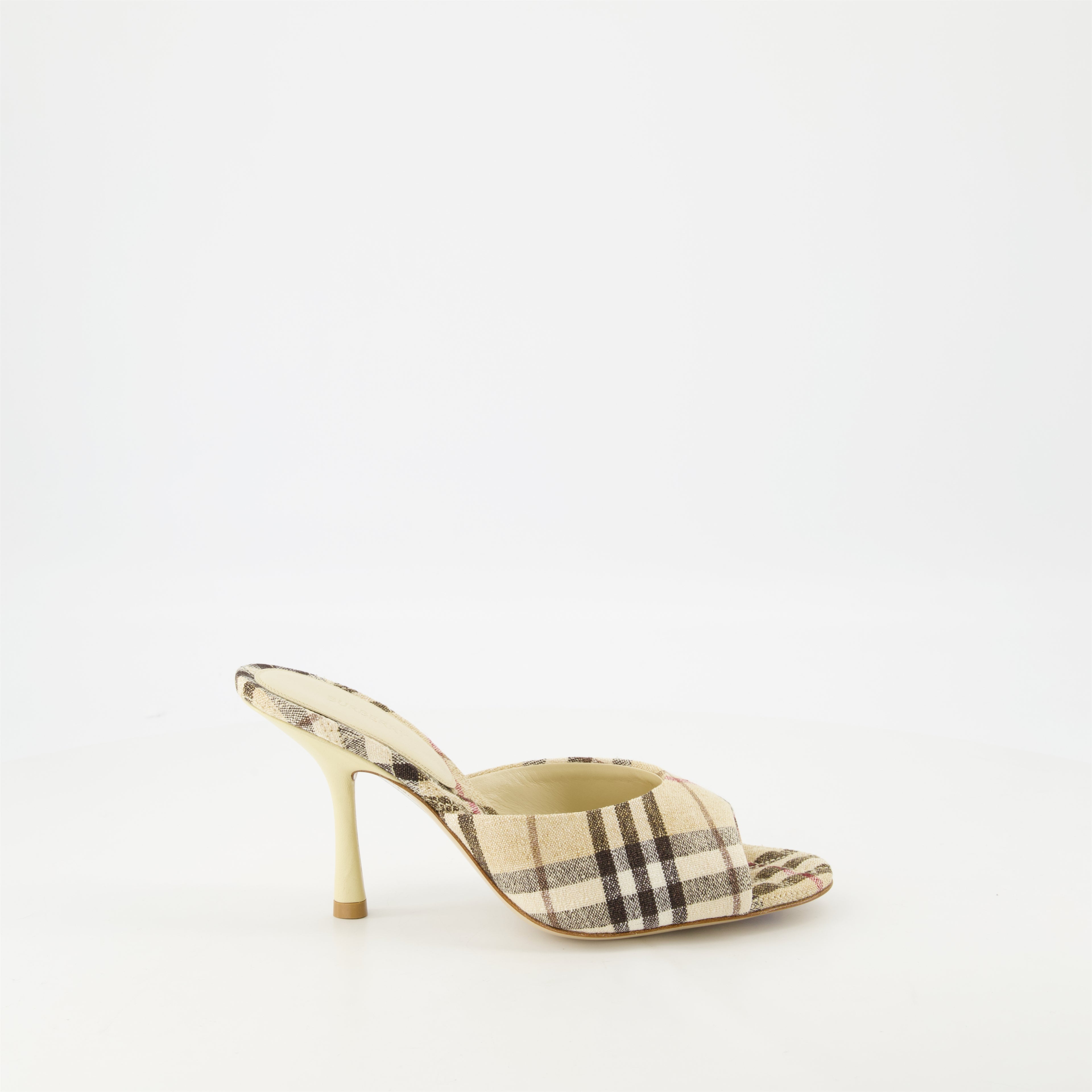Chaussures ouvertes Mules à carreaux Burberry Beige Femme