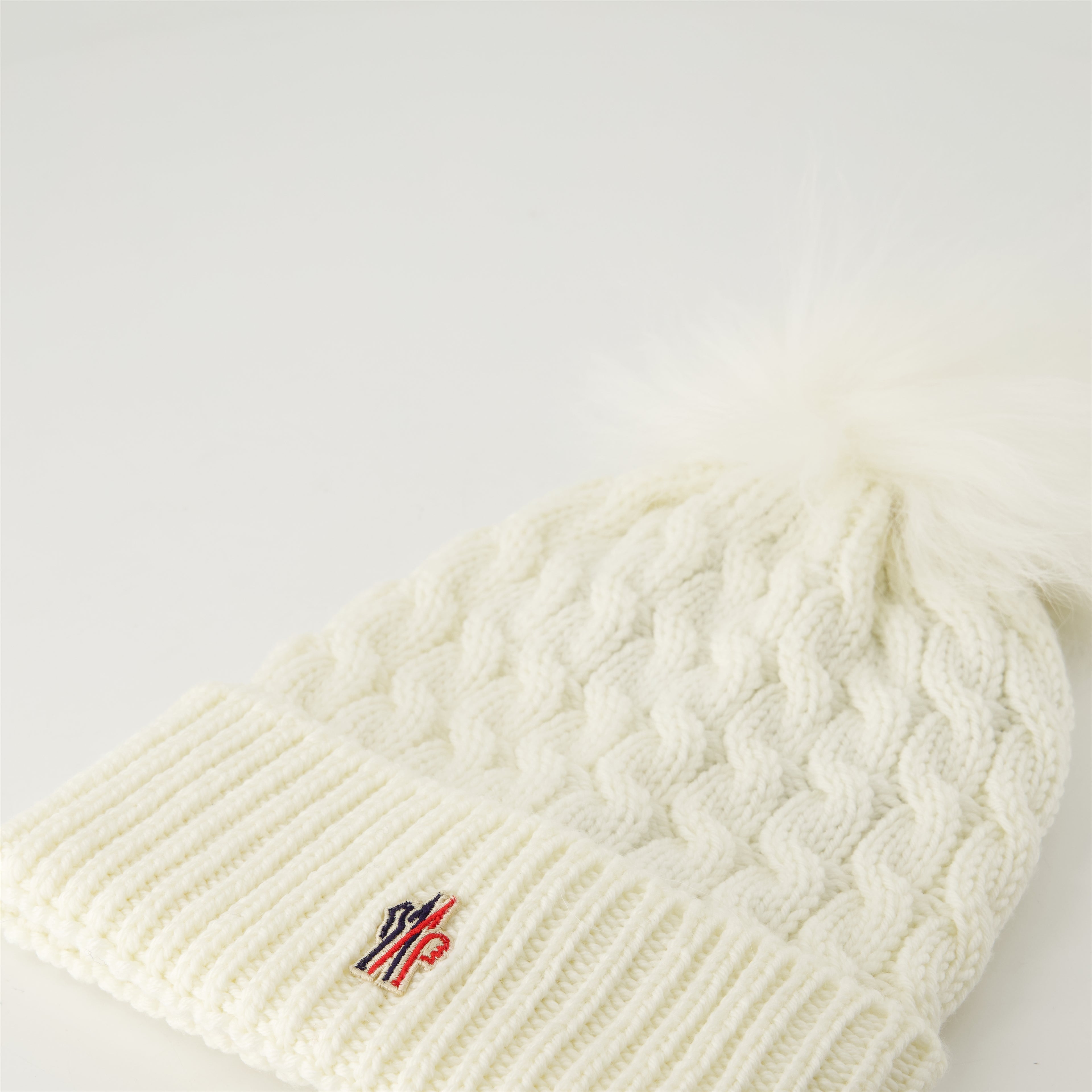 Hats, caps and beanies Bonnet à pompon Moncler Grenoble White Femme