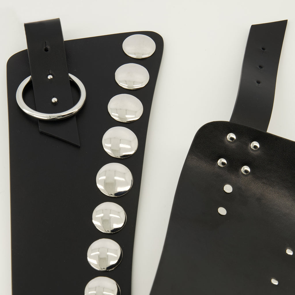 Image of the article Black studded Mona belt by Iro for Women - Spring-Summer 2026 - Detailed View_3