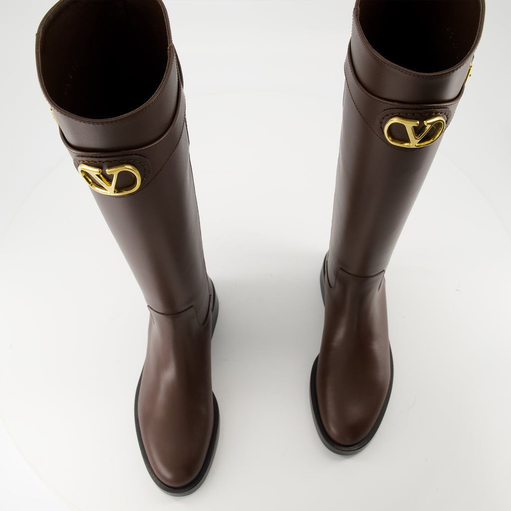 Image de l'article Bottes VLogo de la marque Valentino Garavani pour Femme - Saison Automne-Hiver 2025 - Vue de dessus paire de chaussure