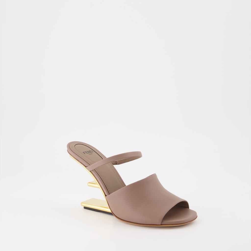 Chaussures ouvertes Fendi First Beige Sandals Fendi Beige Femme