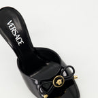 Chaussures ouvertes Mules à talon Bow Versace Noir Femme