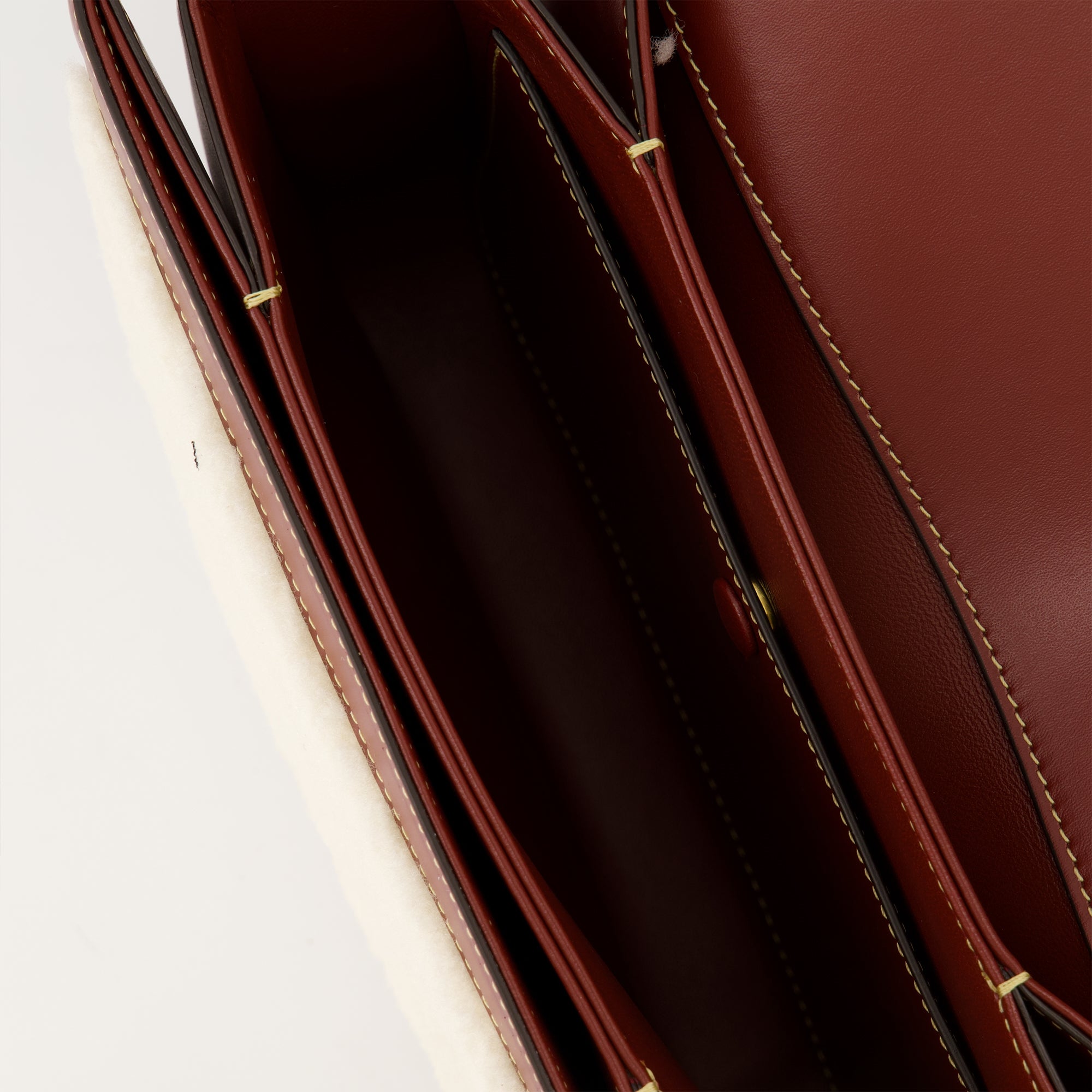 Image de l'article Sac en cuir et laine de la marque Valentino Garavani pour Femme - Saison Automne-Hiver 2025 - Vue détaillée_3