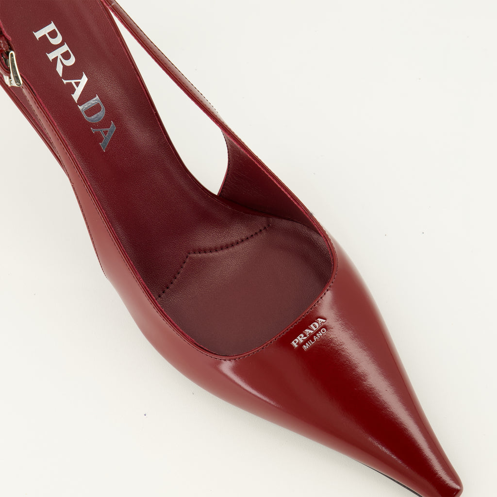 Escarpins 赤いパテントレザーのヒール Prada Rouge Femme