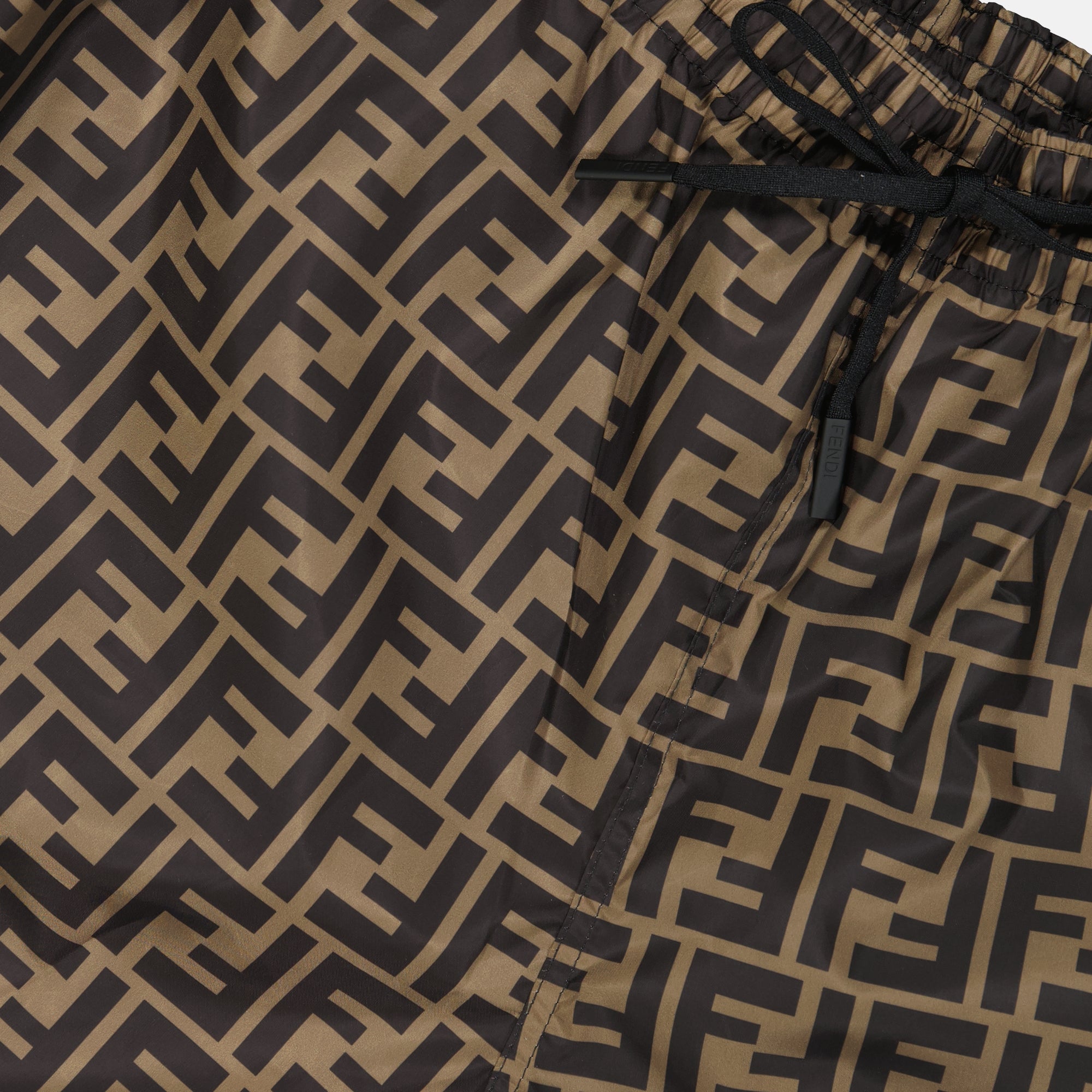 男性用のFendiブランドのFF水着の画像 - 2026年春夏 - 詳細ビュー_1