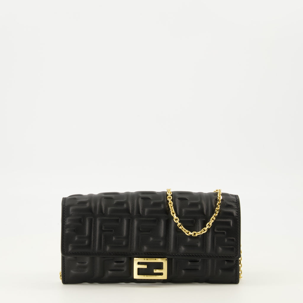 Image of the Fendi Baguette Chain Wallet for Women - Autumn-Winter 2025 - Front View