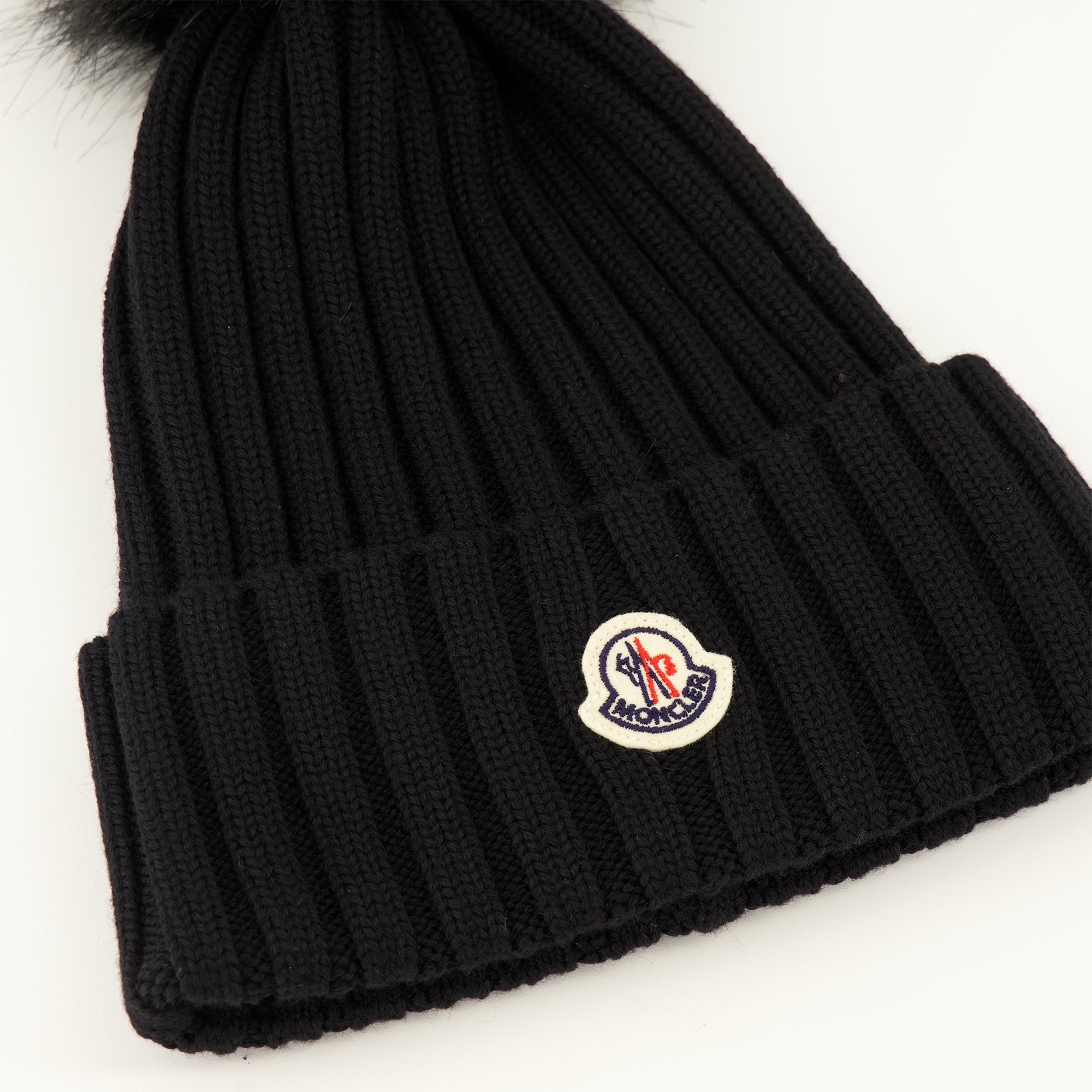 Chapeaux, casquettes et bonnets Bonnet en laine noir avec pompom Moncler Noir Femme