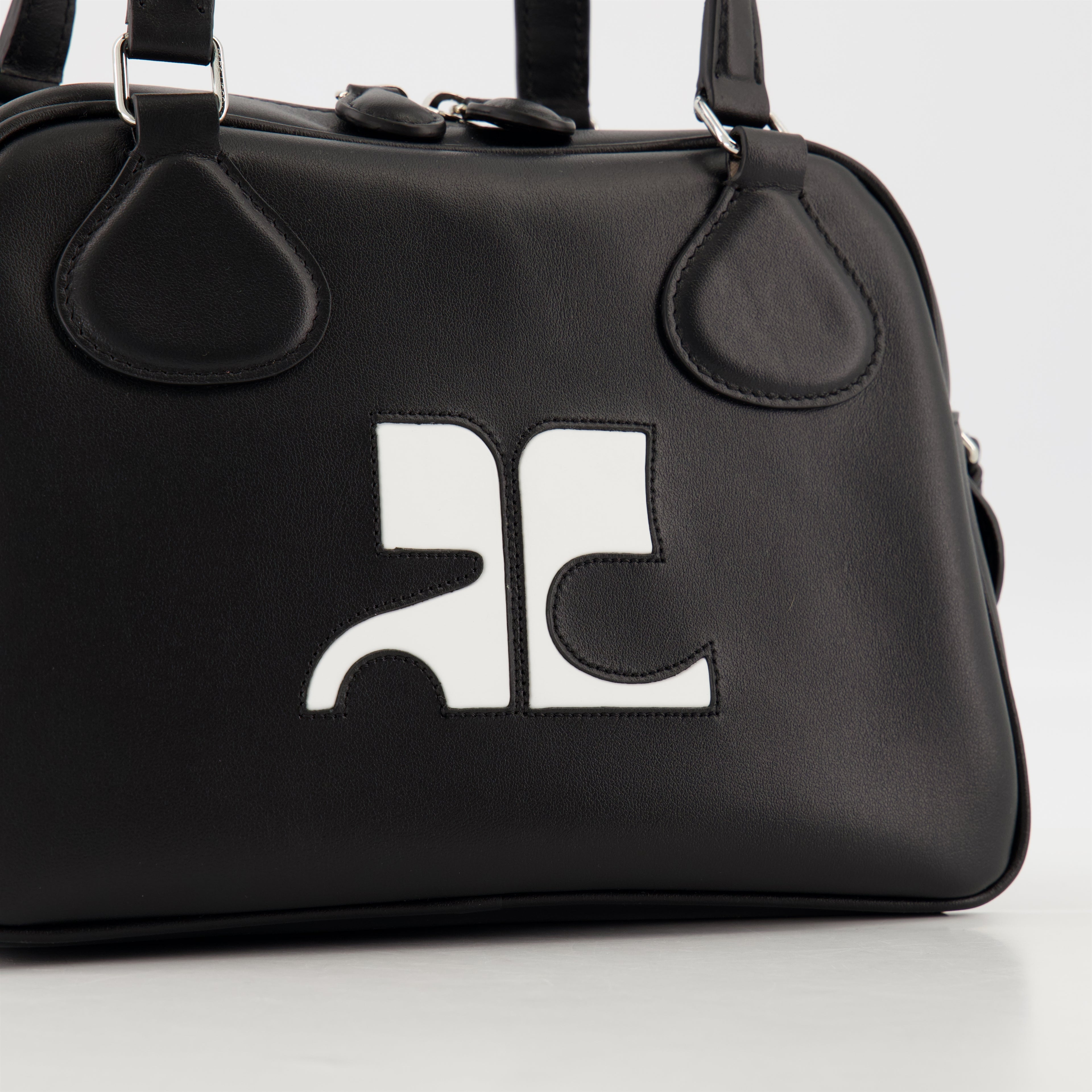 Sacs à main et épaule Sac bowling Réédition Courrèges Noir Unisexe