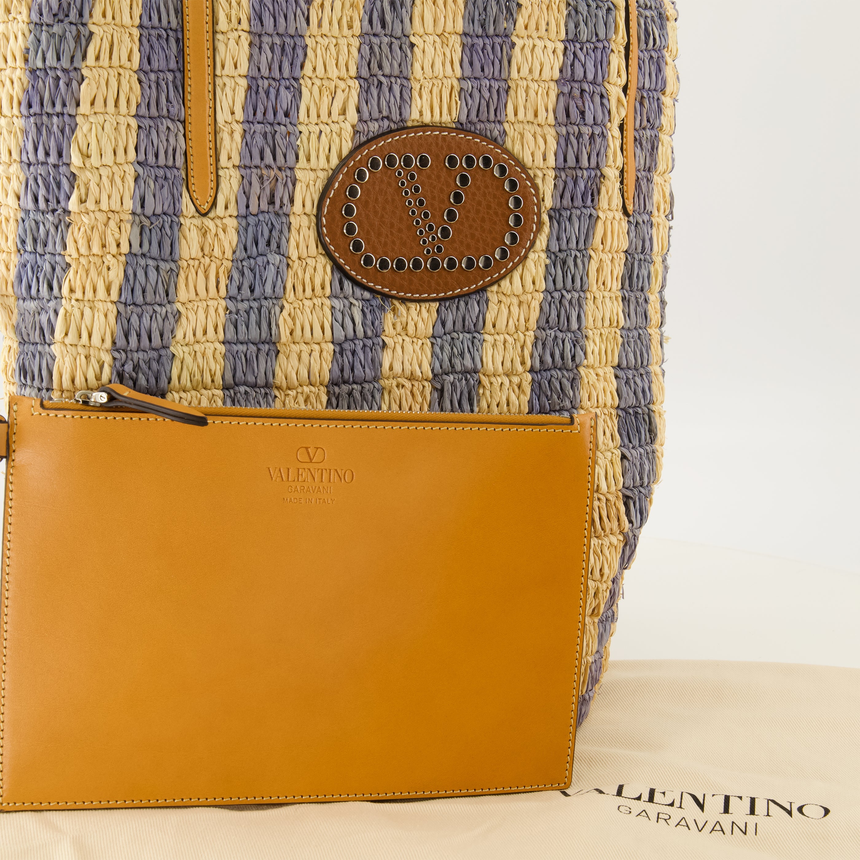 Sacs cabas Borsa in Raffia Striata Blu Valentino Garavani Bleu Femme