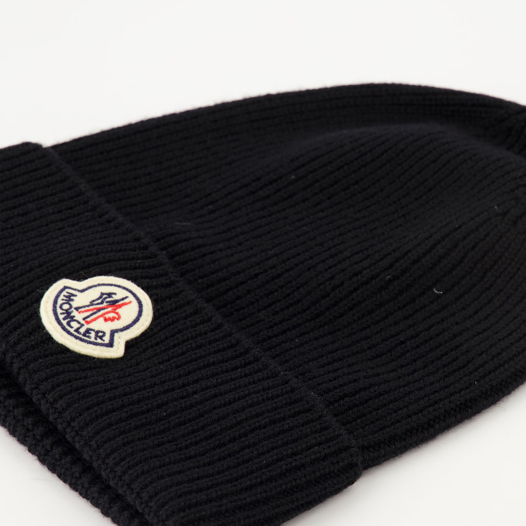 Image of the Moncler Men's Wool Beanie - Fall-Winter 2025 - Detailed View_3