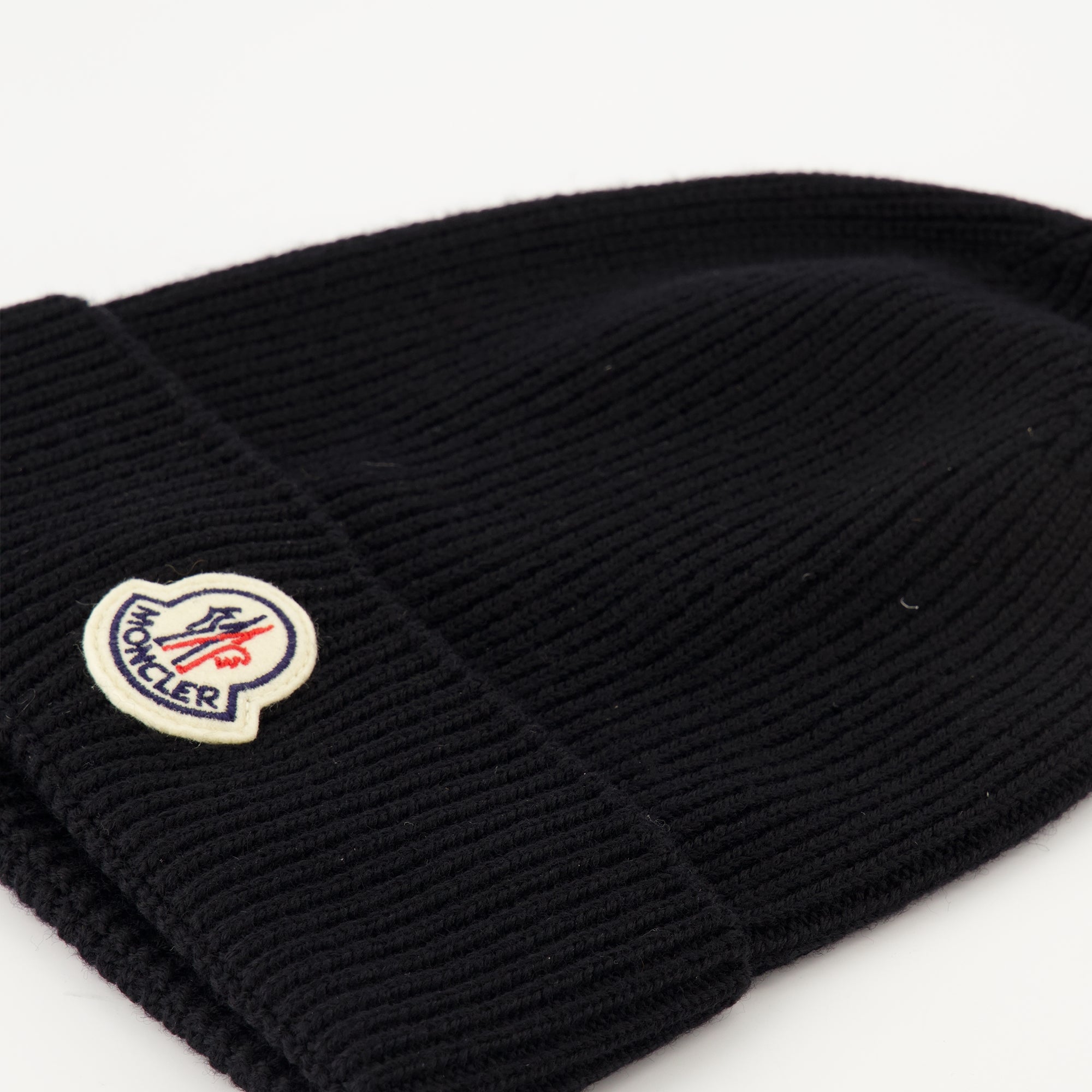 Image of the Moncler Men's Wool Beanie - Fall-Winter 2025 - Detailed View_3