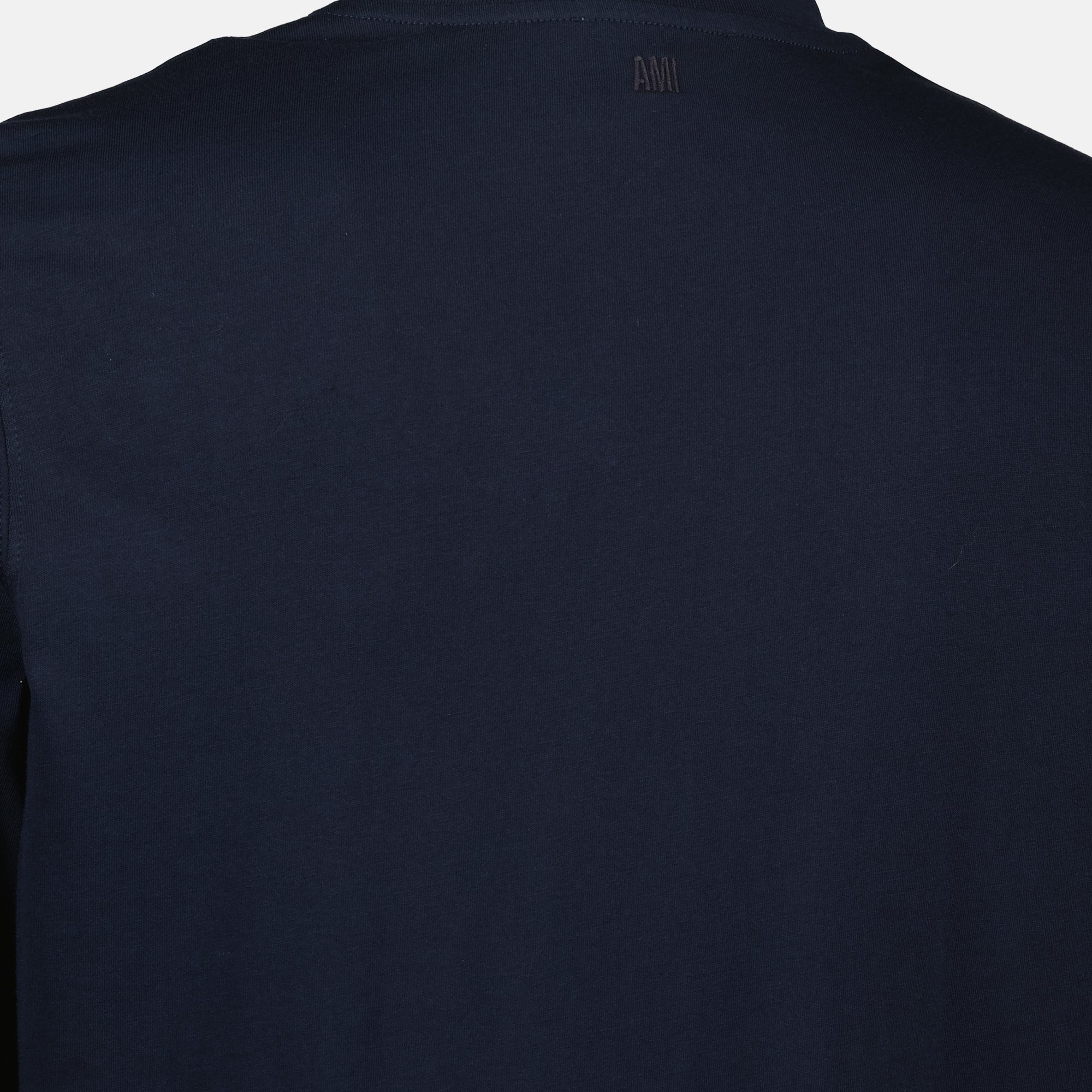 Image of the long-sleeve T-shirt 'Ami de cœur' by Ami PARIS for Unisex - Fall-Winter 2025 - Detailed View 6