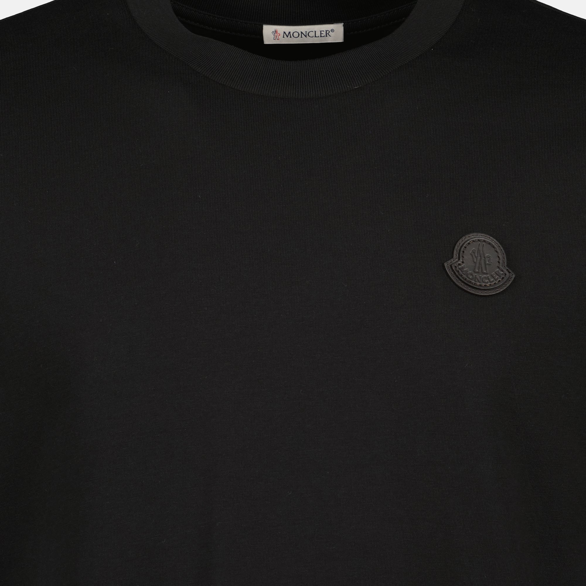 Image de l'article T-shirt logo en cuir de la marque Moncler pour Homme - Saison Automne-Hiver 2025 - Vue détaillée_2