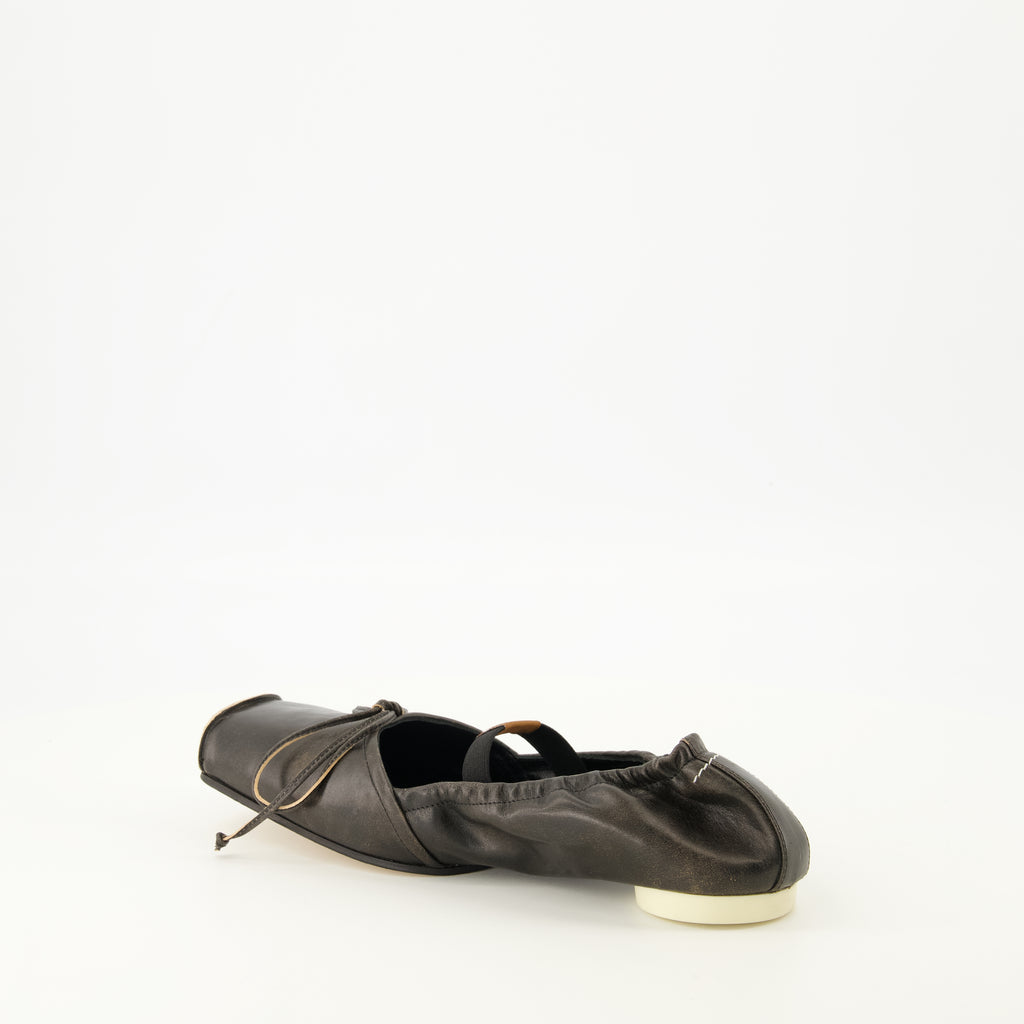 Chaussures plates Sapatilhas de Ballet em Couro Preto de Bico Quadrado Mm6 Noir Femme