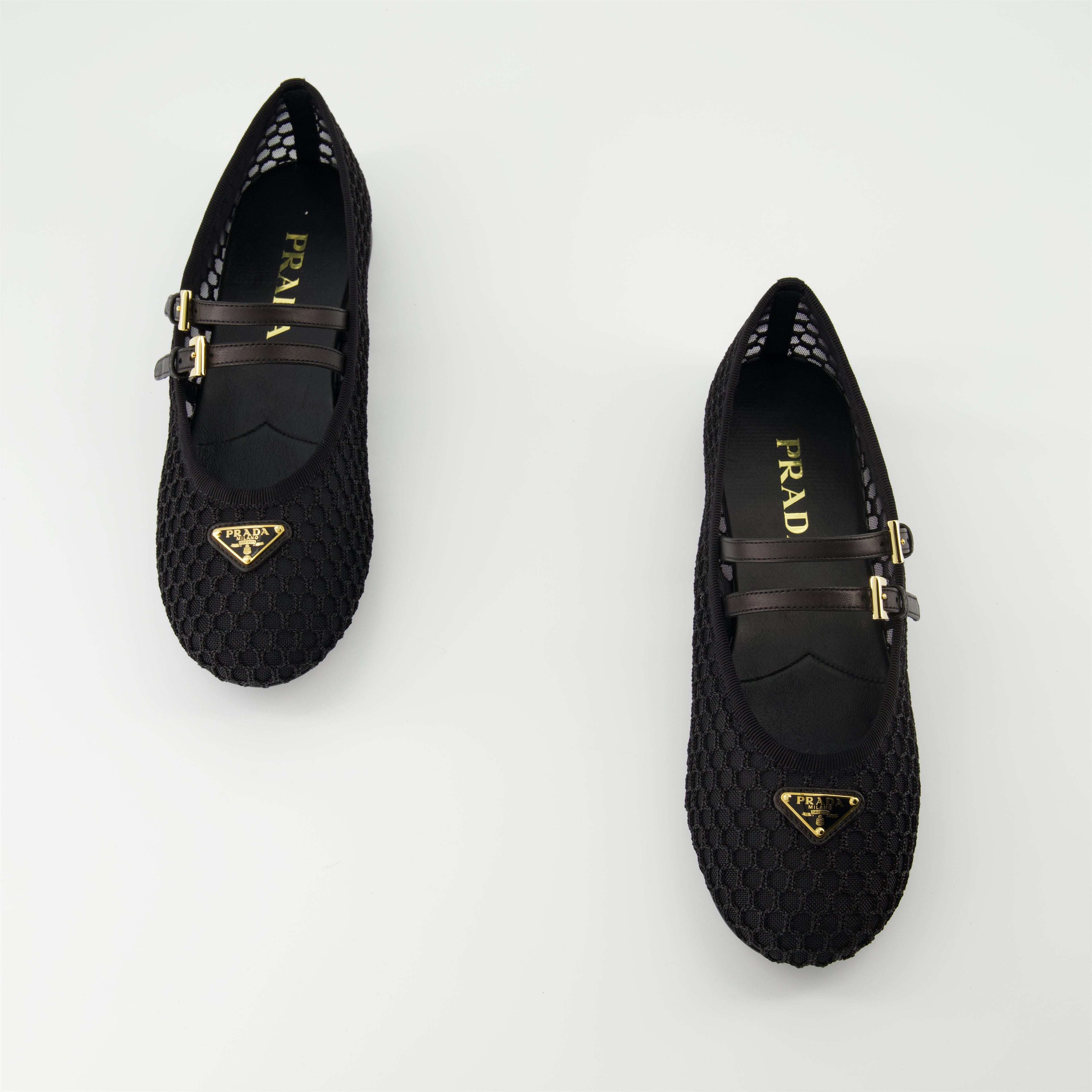Chaussures plates Ballerines en mesh Prada Noir Femme