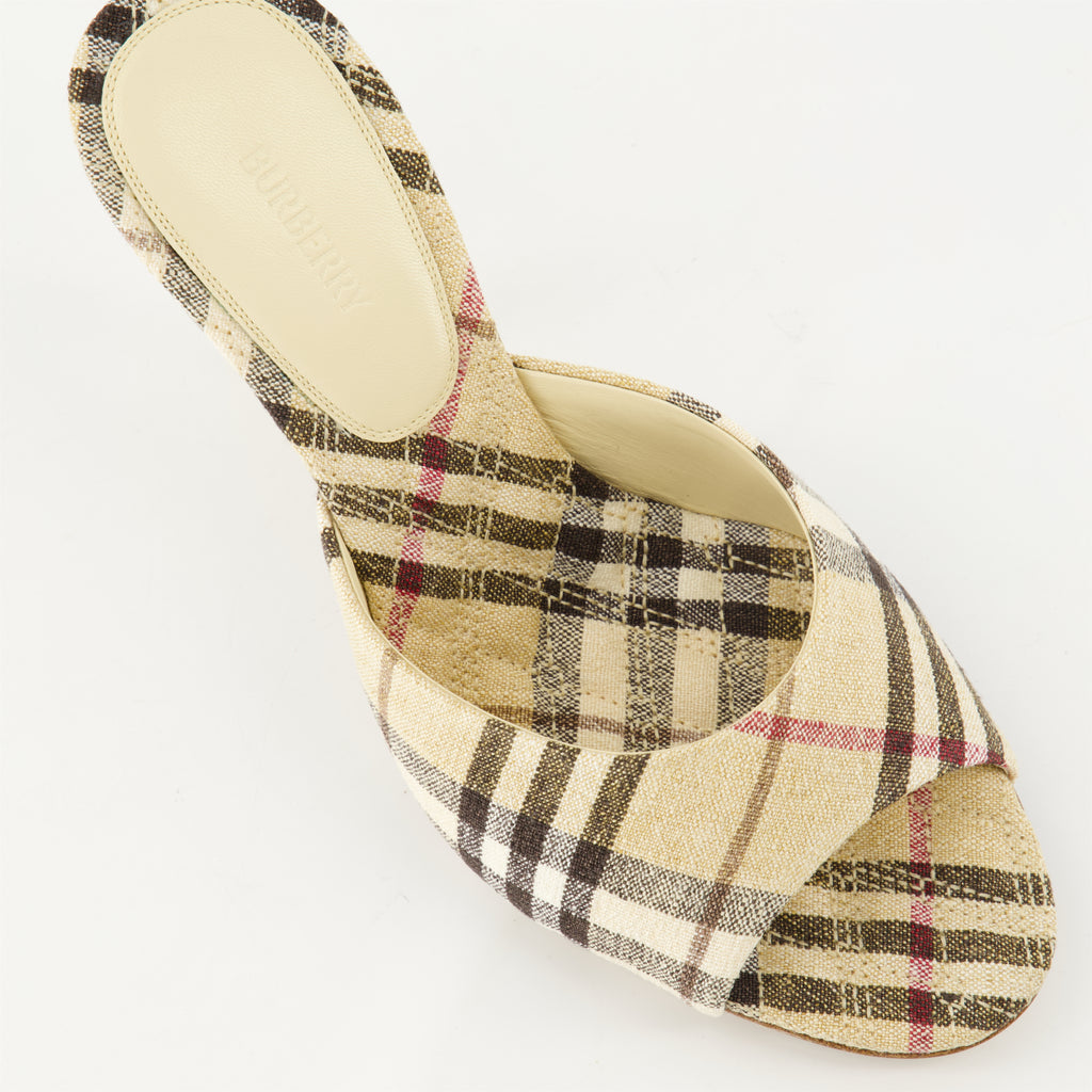 Chaussures ouvertes Mules à carreaux Burberry Beige Femme