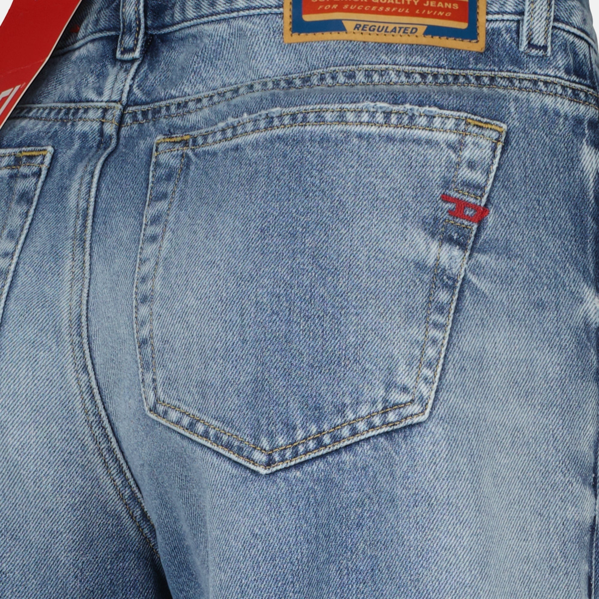 Image de l'article Jean large D-Akemi 1978 L.30 de la marque Diesel pour Femme - Saison Automne-Hiver 2025 - Vue détaillée_3