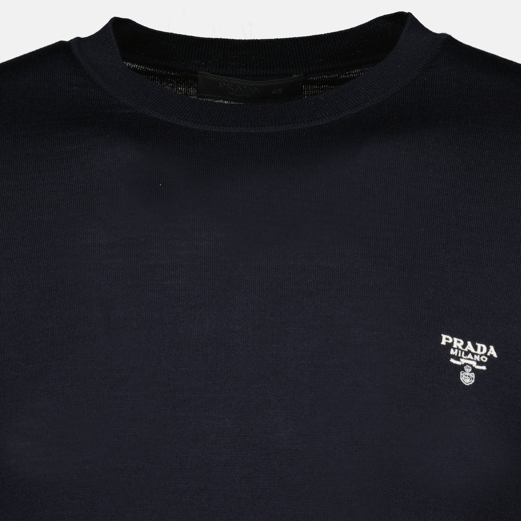 Image de l'article T-shirt en laine fine bleu marine de la marque Prada pour Homme - Saison Printemps-Été 2026 - Vue détaillée_1